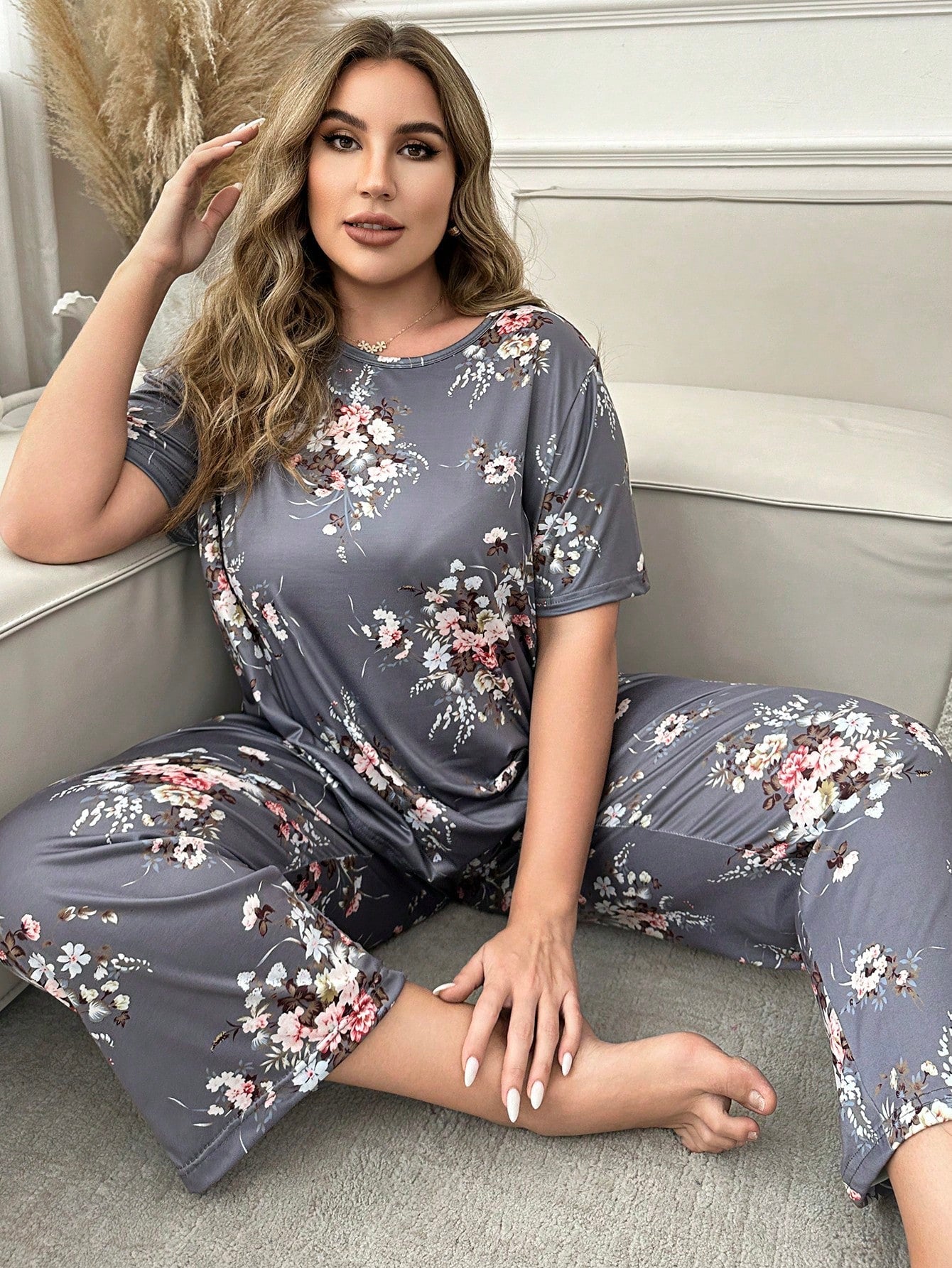 Plus Size Floral Printed Short Sleeve Pajama Set with Long Pants