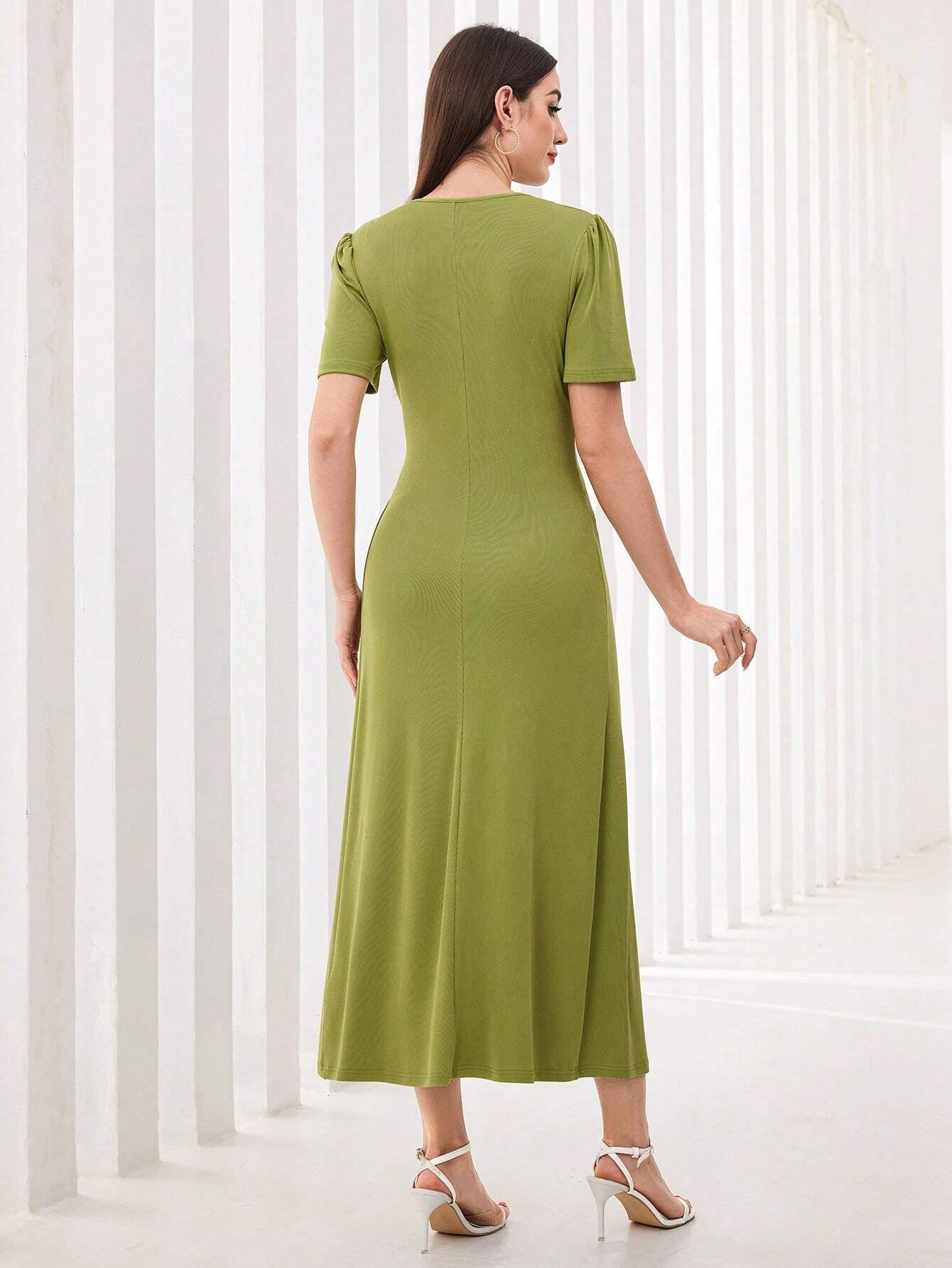 Modely Solid Color V-Neck Fit-And-Flare Dress