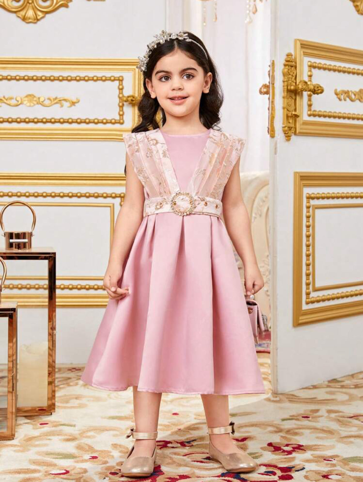 SHEIN Kids فستان بنات بالجاكار ساتان بقطع باتشورك مع حزام مشبك بالراين