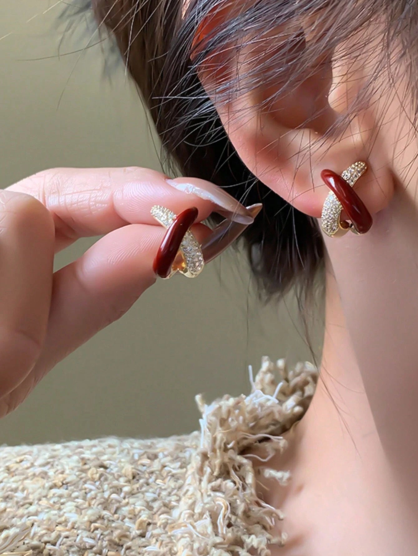 Korean Ins Style Red Cross 925 Sterling Silver Needle Stud Earrings with Unique Design, High-End Women'S Earrings 2023