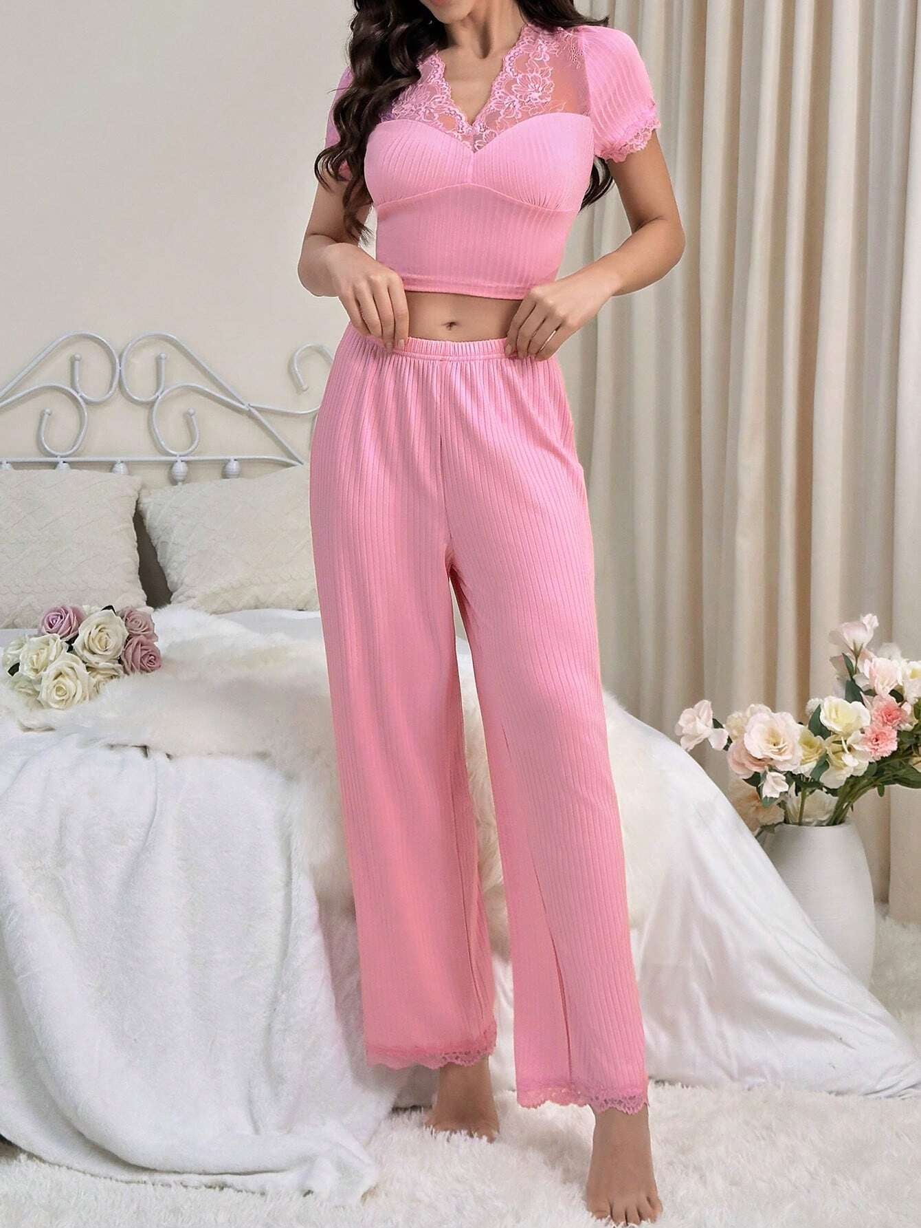 Women'S Lace Trimmed Short Sleeve Top and Pants Pajama Set