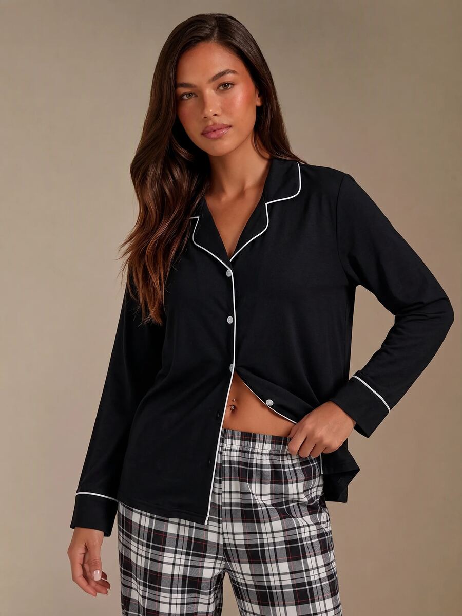 SHEIN Athîral طقم بيجامة قطعتين بلون أسود بنقشة مربعات وأزرار وياقة