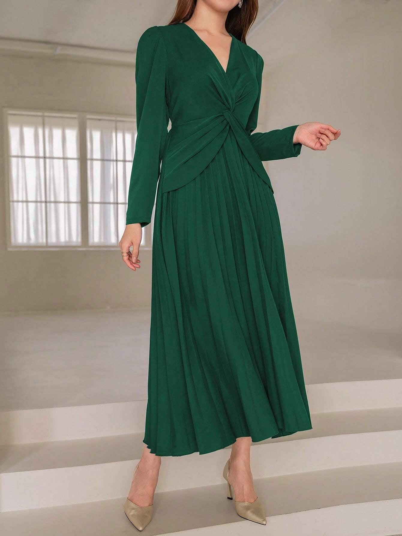 Modely Women'S Long Sleeve Dress with Pleated Hem and Waist Twist Detail