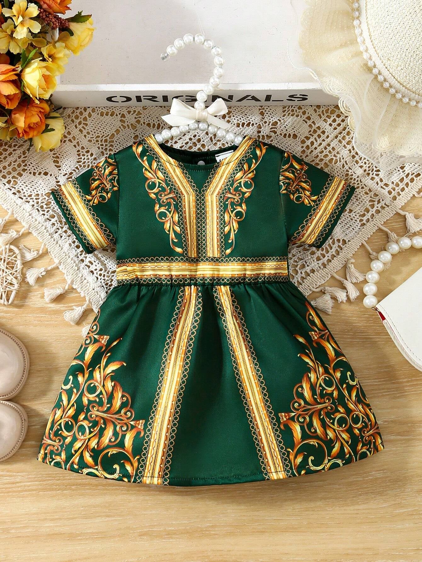 Comfortable, Cute and Fashionable Short-Sleeved Outdoor Palace Wedding Gown Design Printed Back Open Baby Girls' Dress