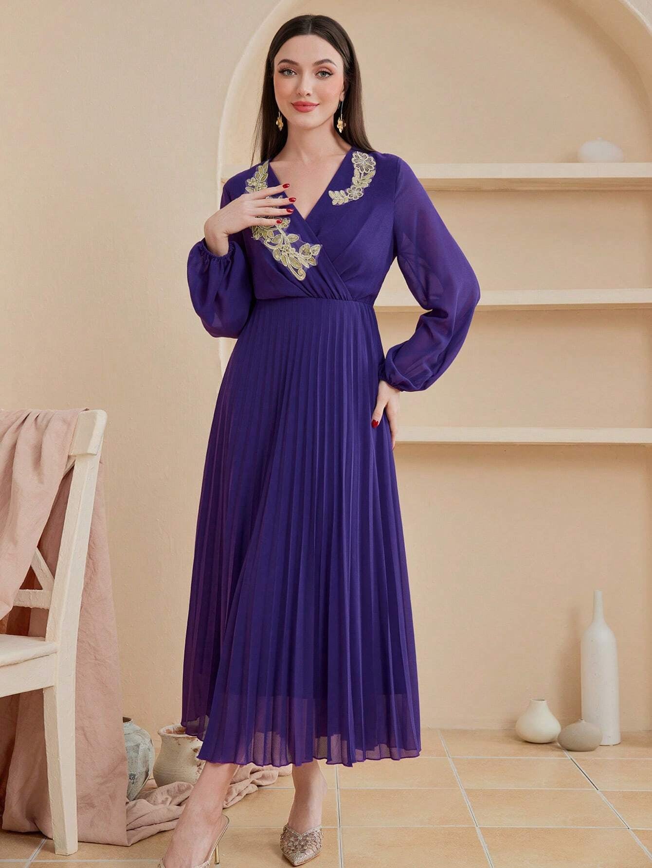 Najma Contrast Color Pleated Dress Design Long Sleeve Dress with Embroidery