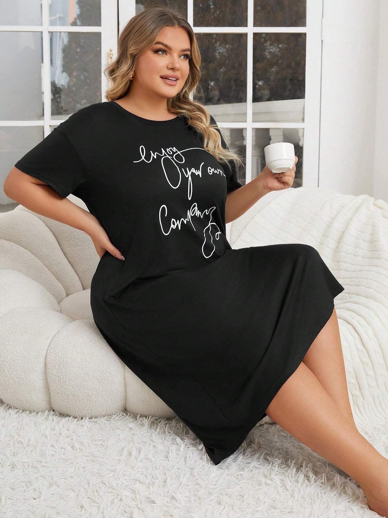 Plus Size Women'S Casual Minimalist Artistic Letter Print Mid-Length Nightgown Dress