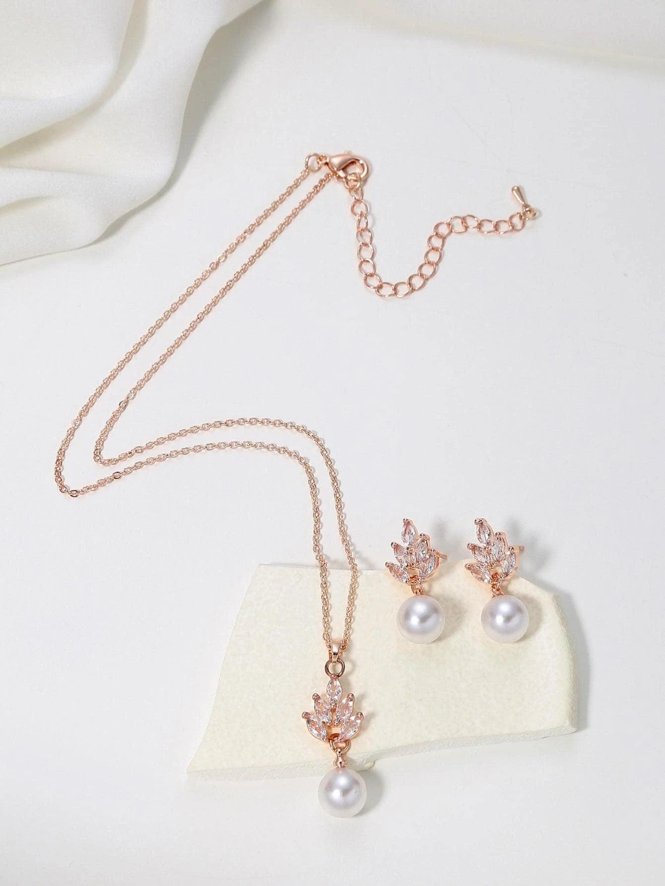 3Pcs Cubic Zirconia & Faux Pearl Decor Necklace & Earrings