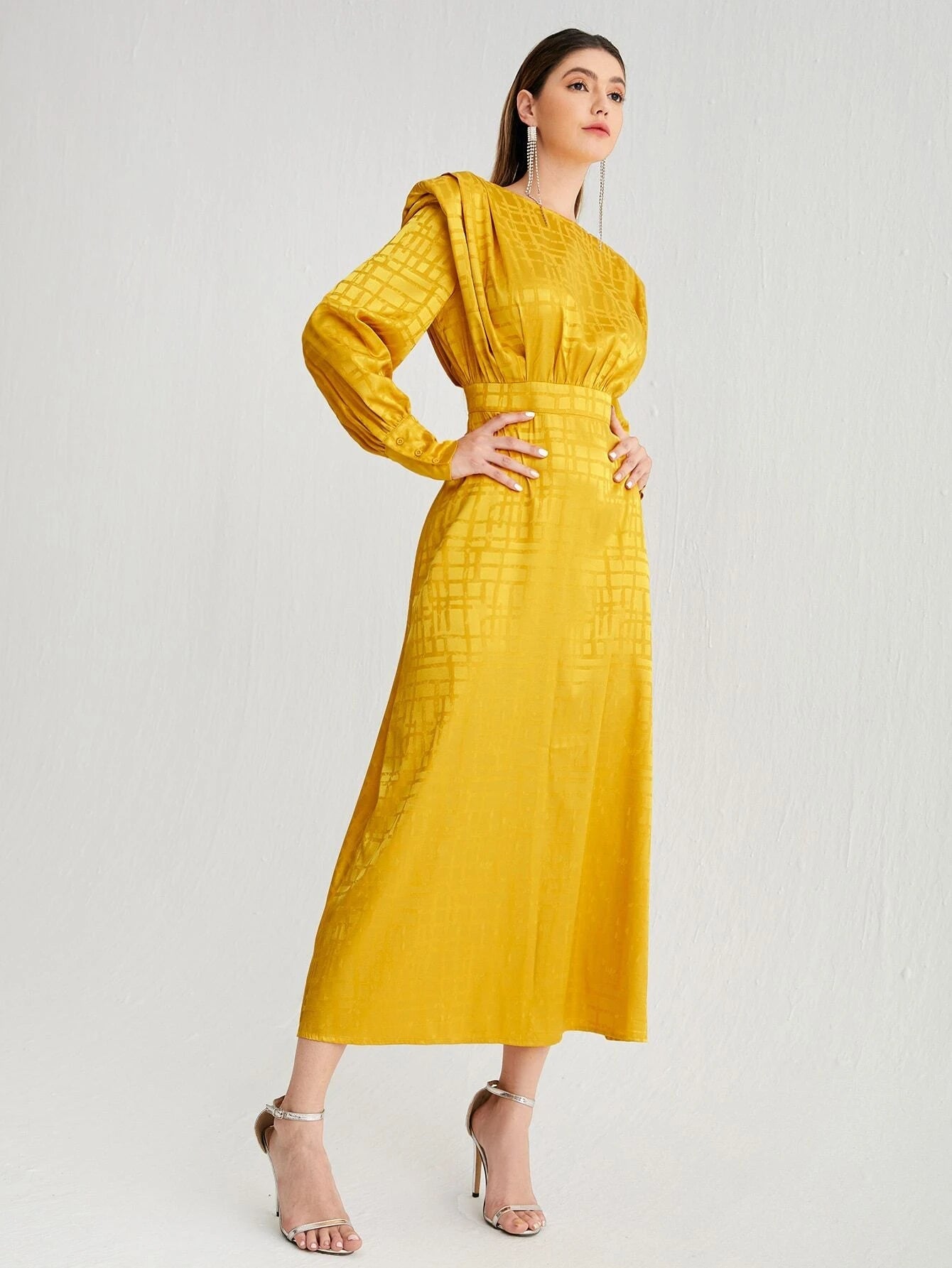 Modely Shoulder Pad Plaid Dress
