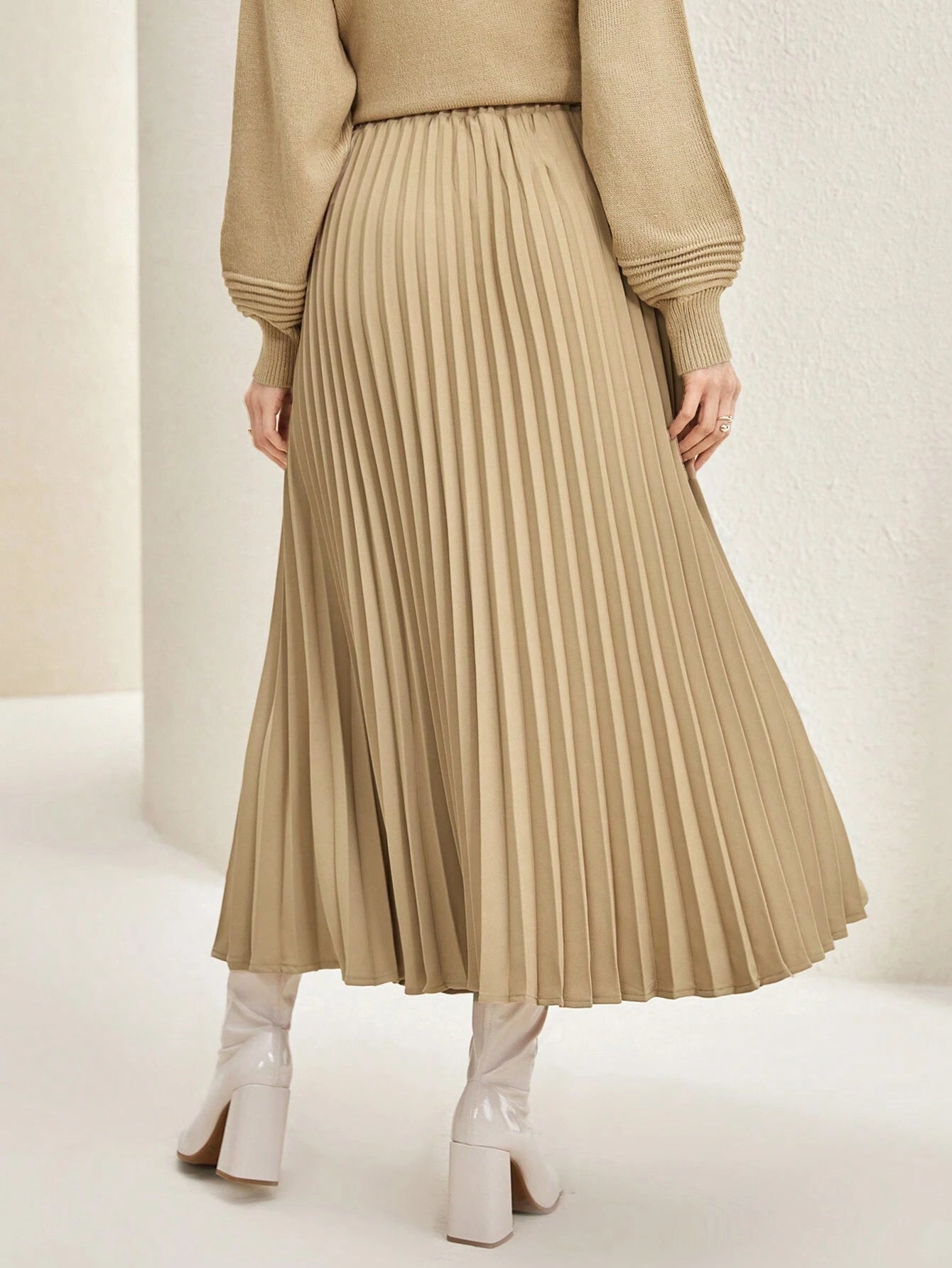 Modely Solid Pleated Longline Skirt