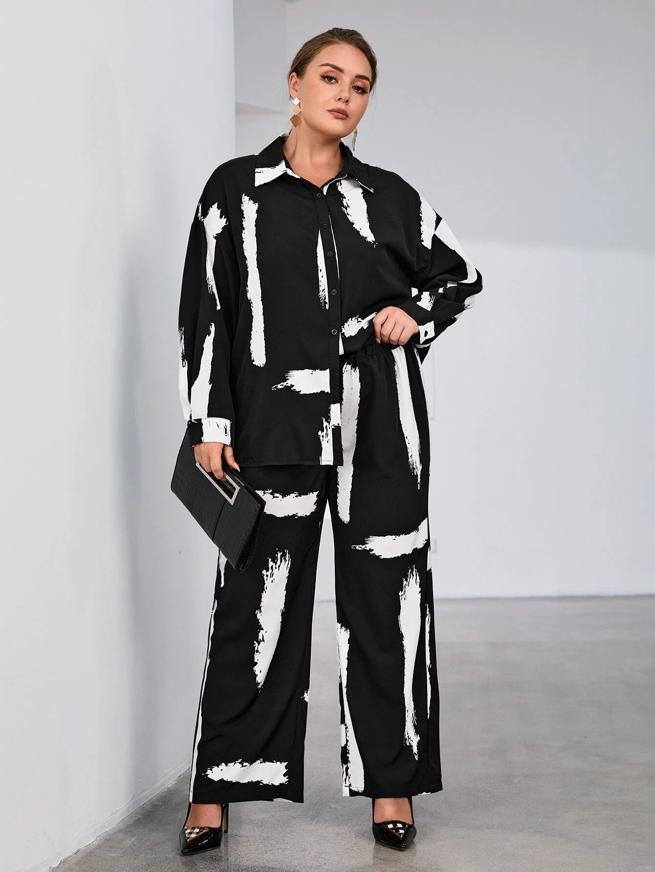 Privé plus Graphic Print Drop Shoulder Shirt & Pants