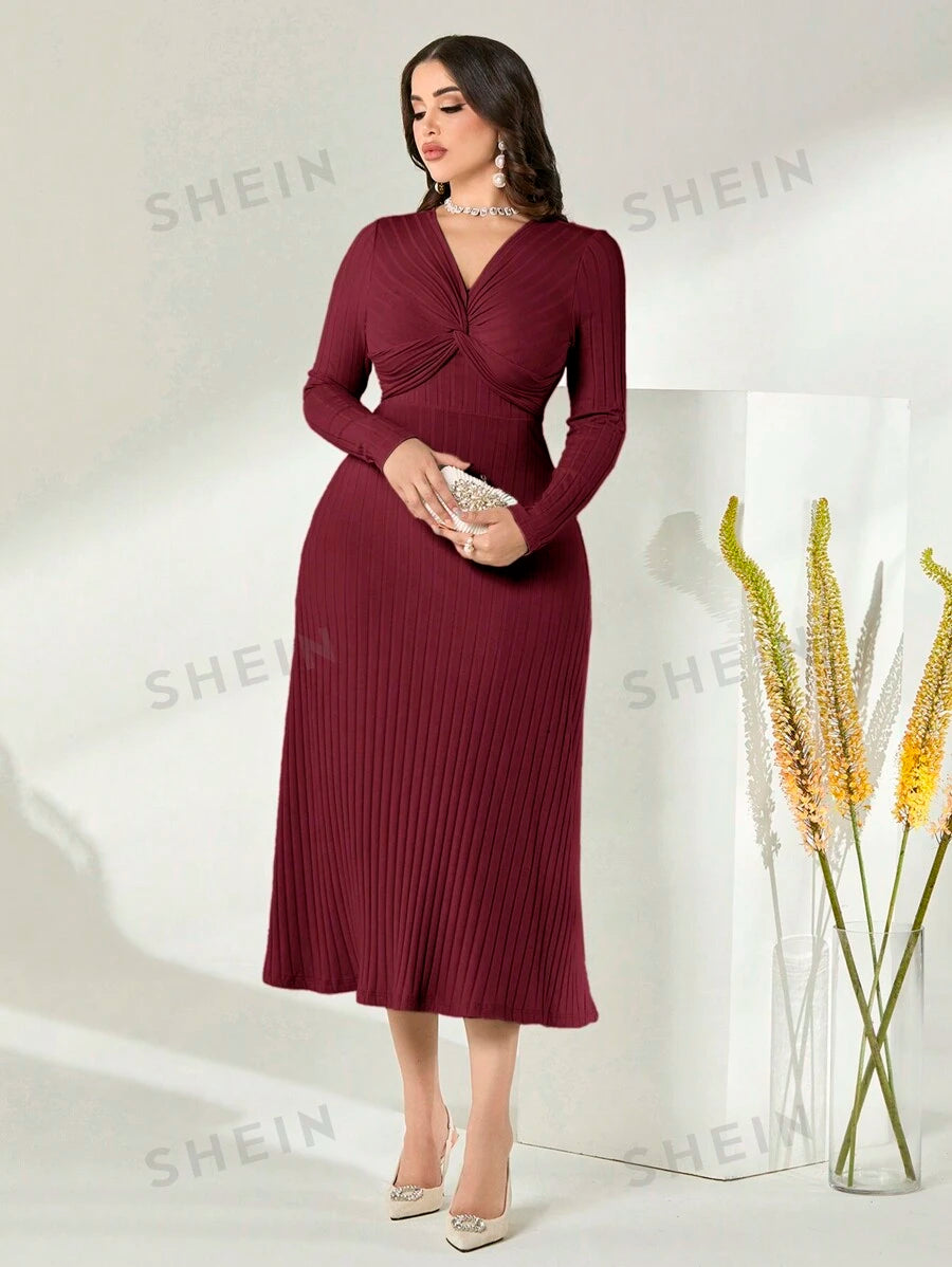 SHEIN Modely فستان محبوك مجعد أمامي باللون الأحمر البرغندي