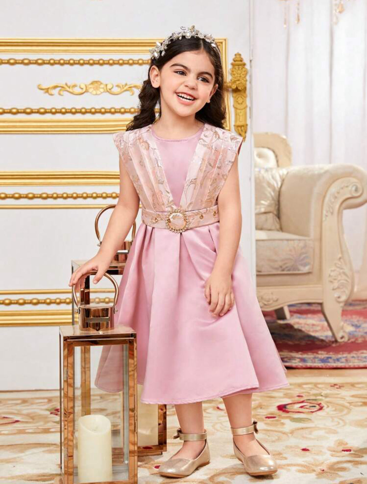 SHEIN Kids فستان بنات بالجاكار ساتان بقطع باتشورك مع حزام مشبك بالراين