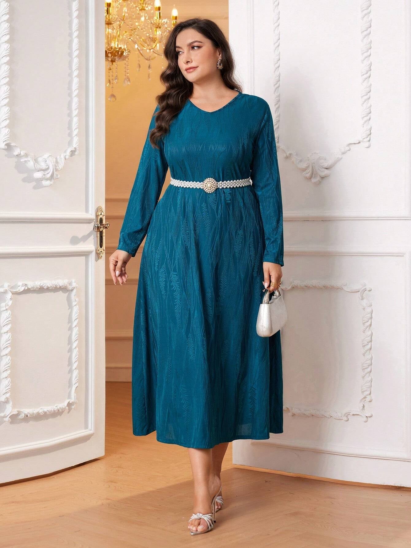 Mulvari plus Solid round Neck Dress