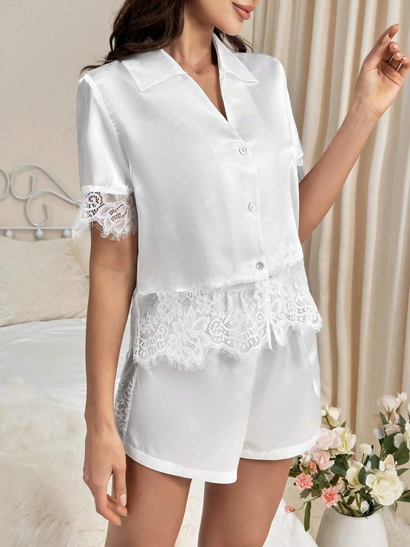 Lace Trimmed Solid Satin Women'S Pajama Set