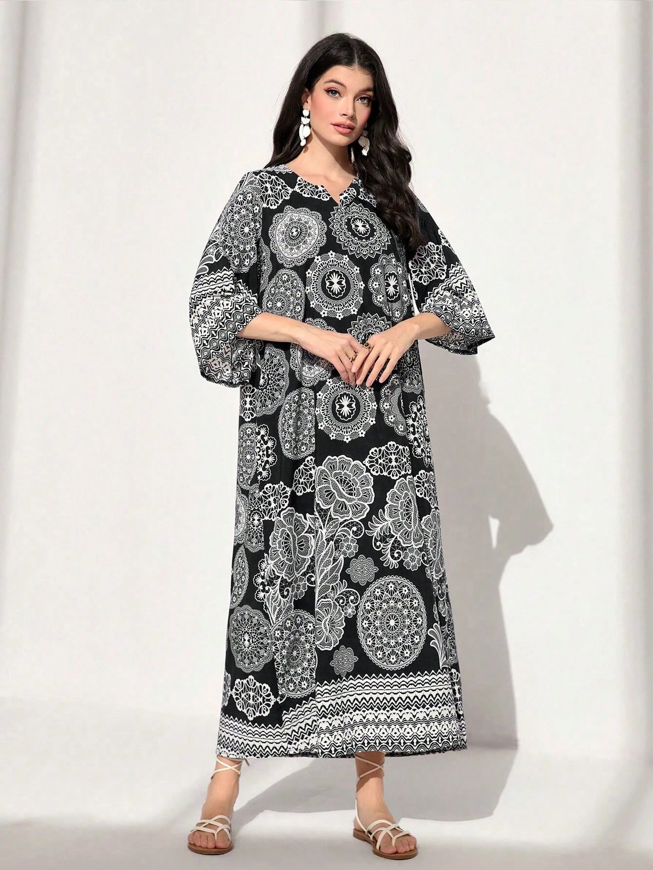 Najma Floral Print Notched Neckline Kaftan