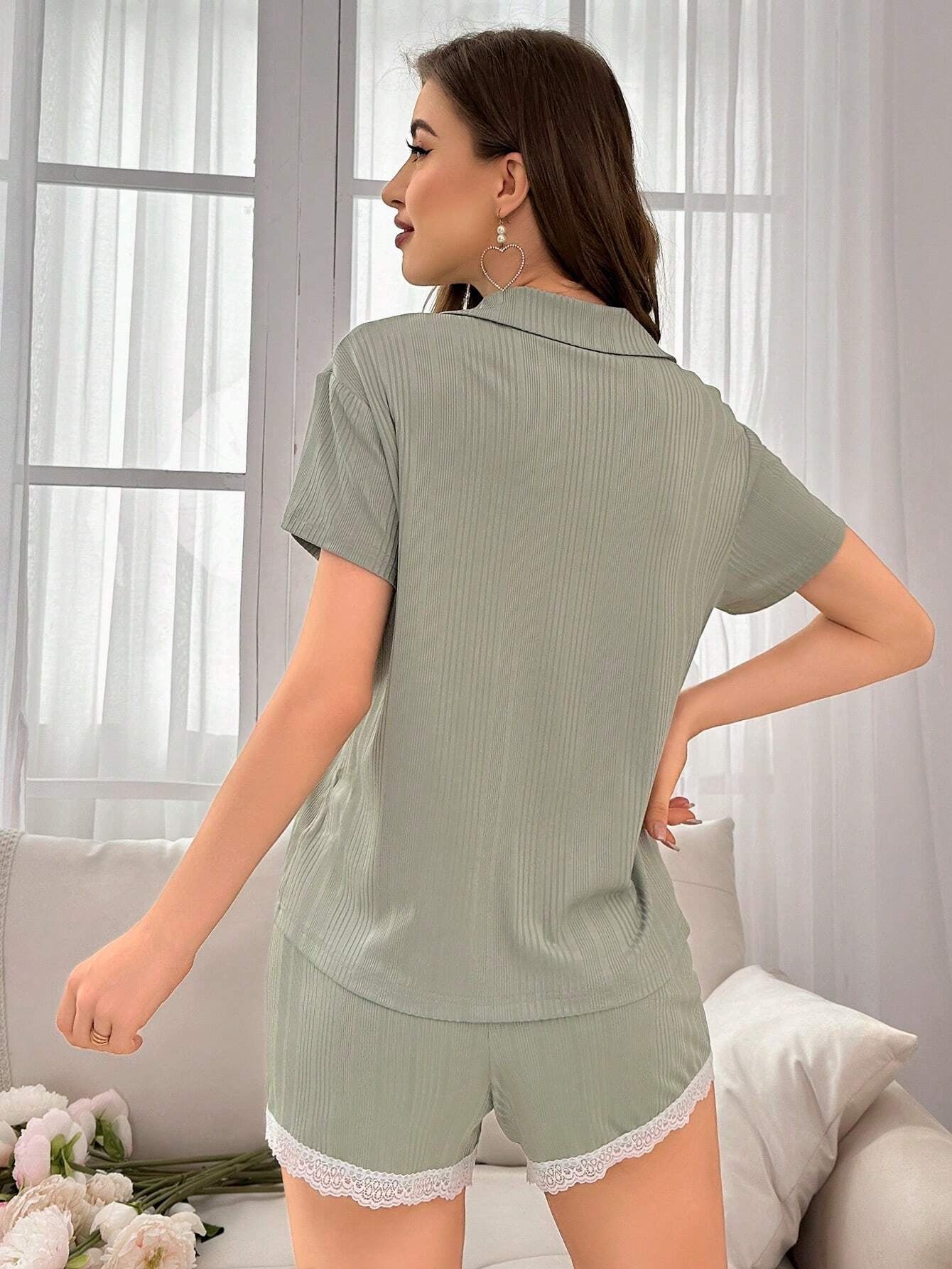 Women'S Heart Embroidery Short Sleeve and Shorts Pajama Set