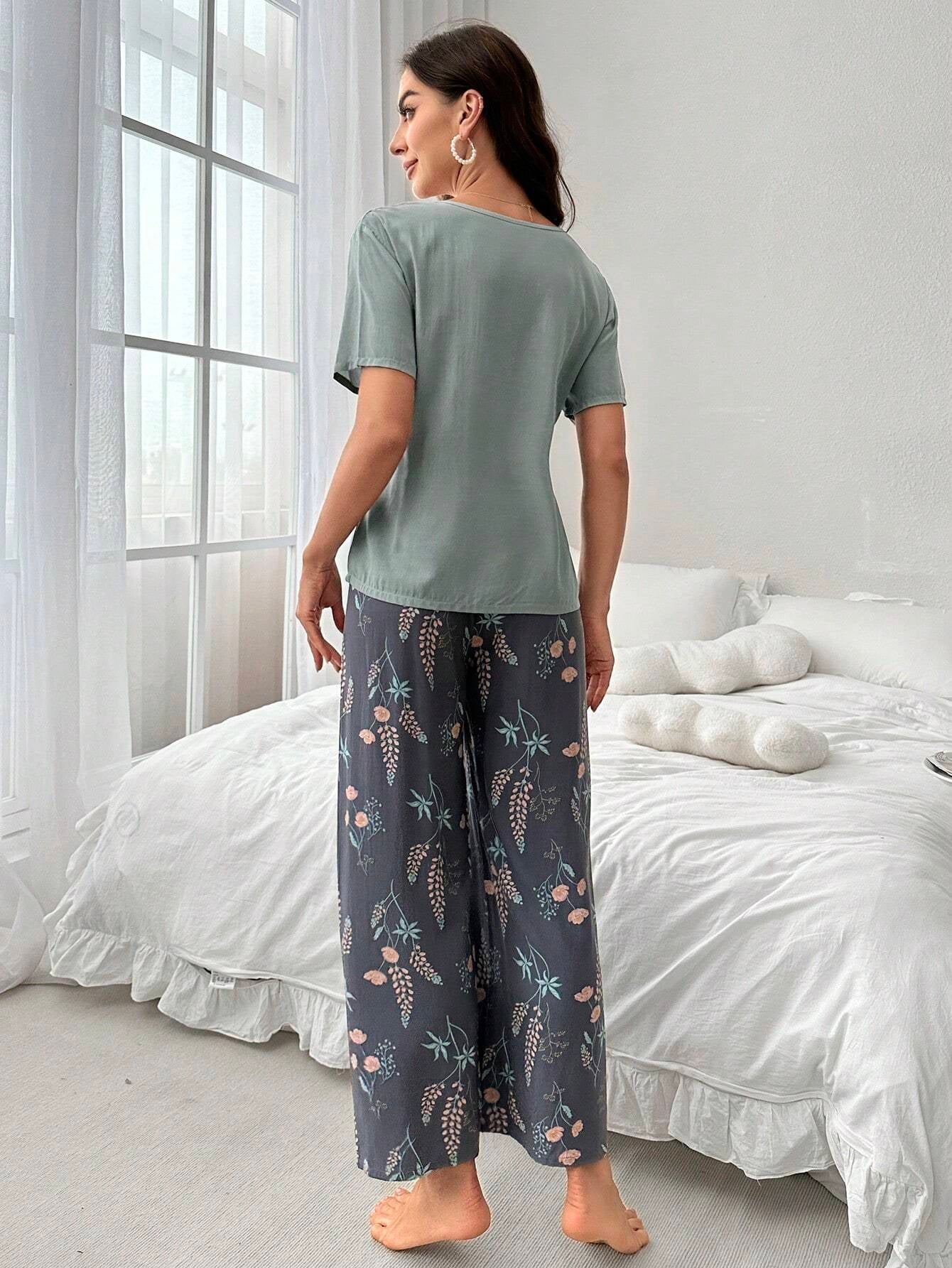 Women'S Solid Color Short Sleeve Top and Flower & Bow Tie Detail Long Pants Pajama Set