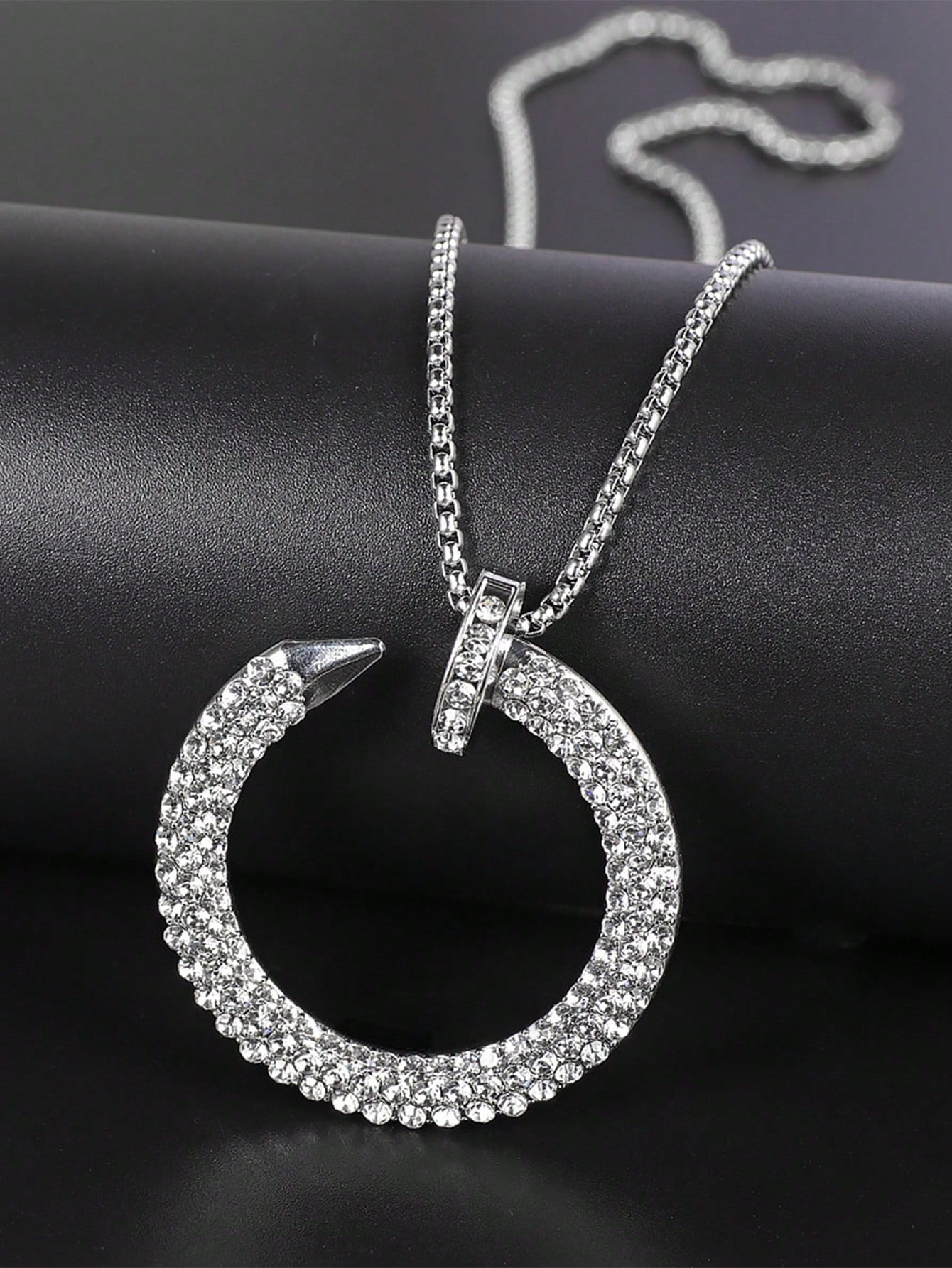 1Pc Fashionable round Pendant Nail Full of Diamonds Necklace, Suitable for Men and Women'S Daily Wear