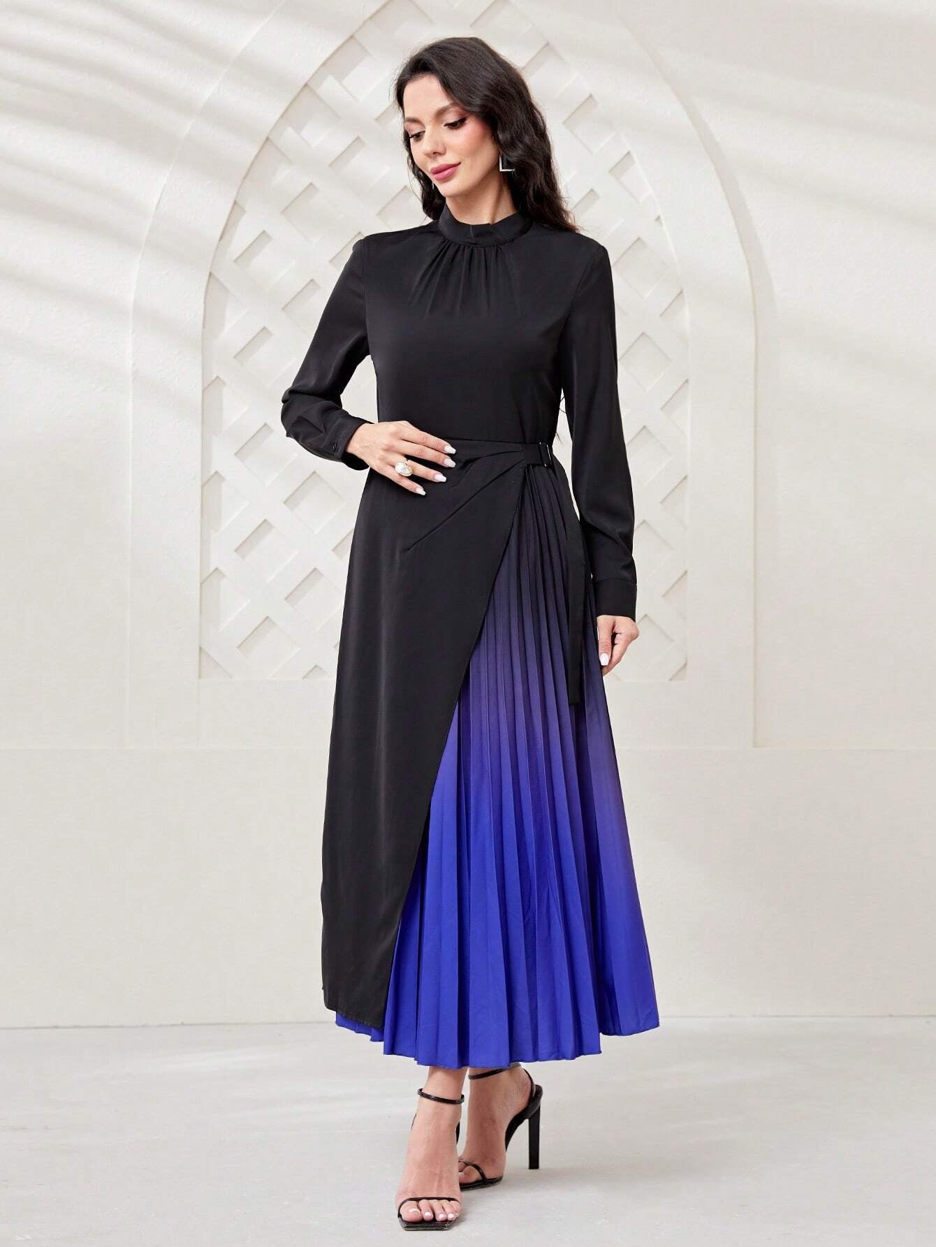 Modely Colorblock Pleated Hem Dress