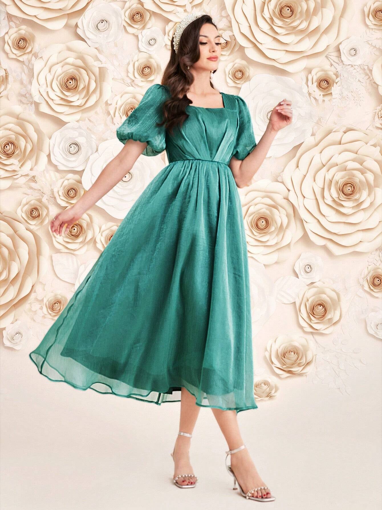 Modely Ladies' Solid Color Puff Sleeve Dress
