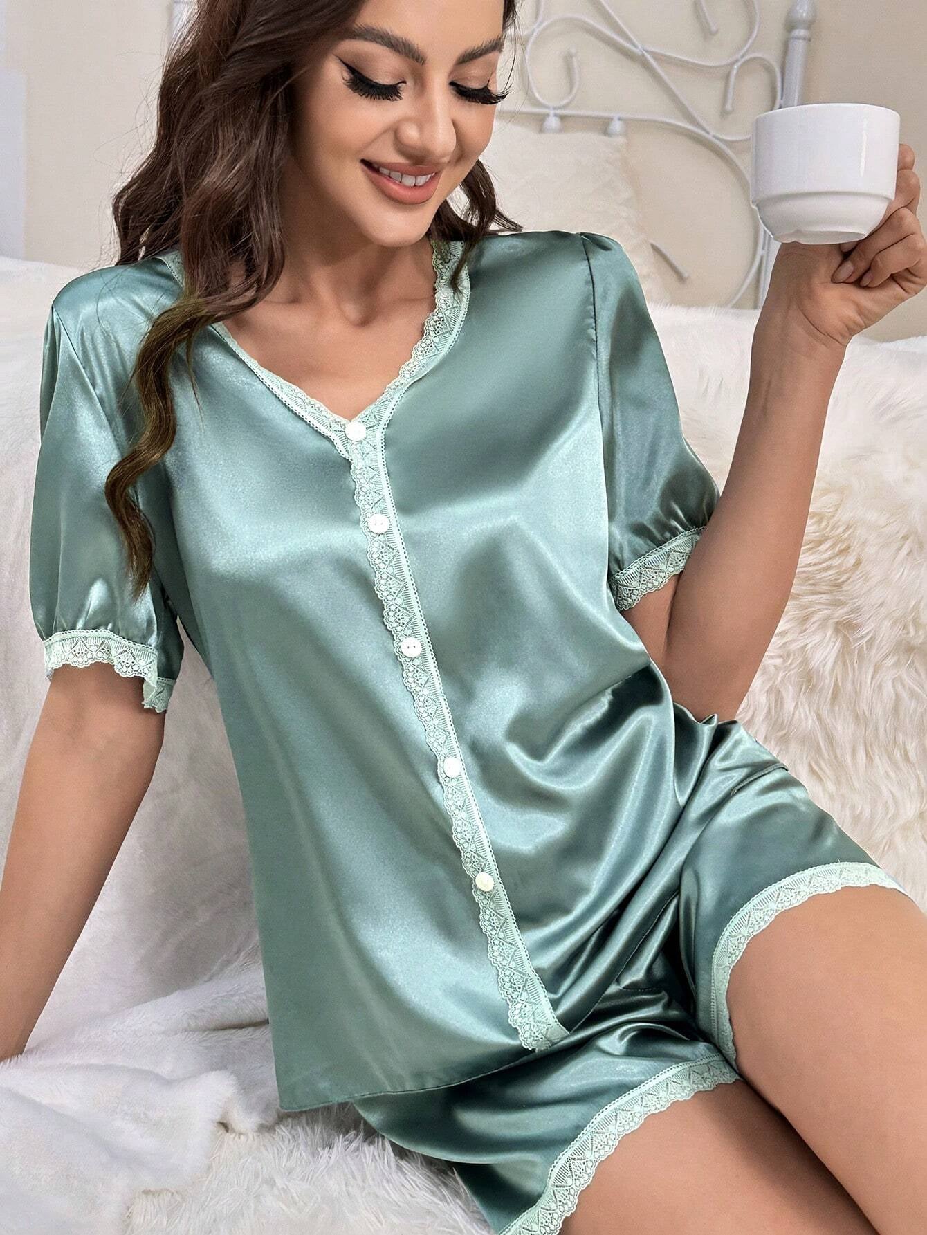 Women'S Lace Trim Short Sleeve Top and Shorts Pajama Set