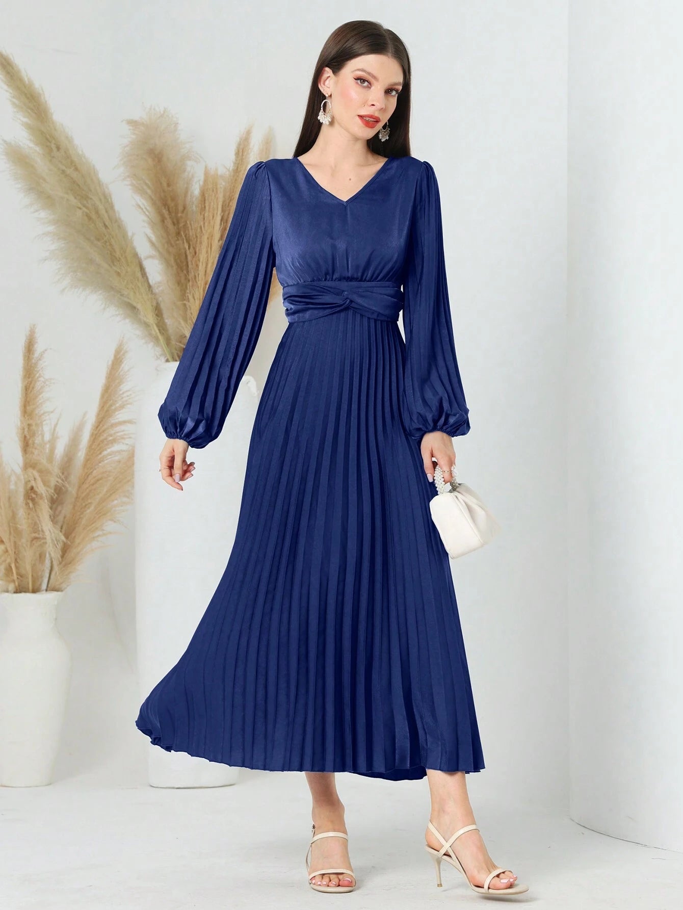 Modely Women'S Bell Sleeve Pleated Dress