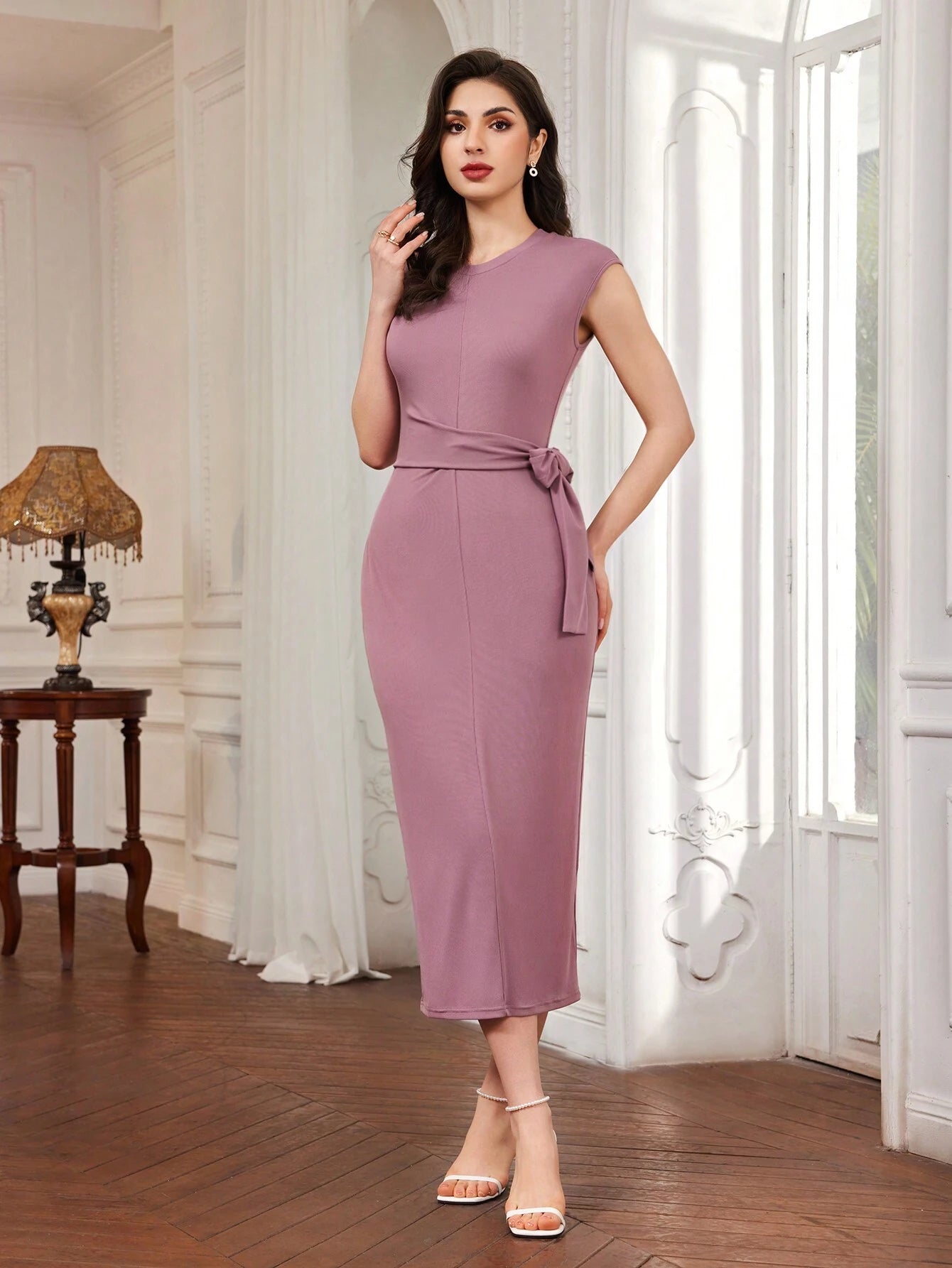 Modely Solid Color round Neck Side Tie Slim Fit Dress