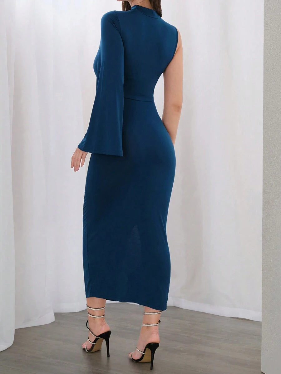 SHEIN Modely فستان رائع وأنيق بياقة تقف وأكمام واسعة وحاشية ذيل السمكة مصممة بالتجعيد ولون صلب للسيدات لربيع / صيف، فستان سهرة طويل وأنيق