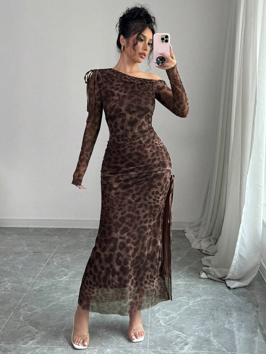 SHEIN Rafferiza فستان ماكسي بطبعة نمر متدرجة