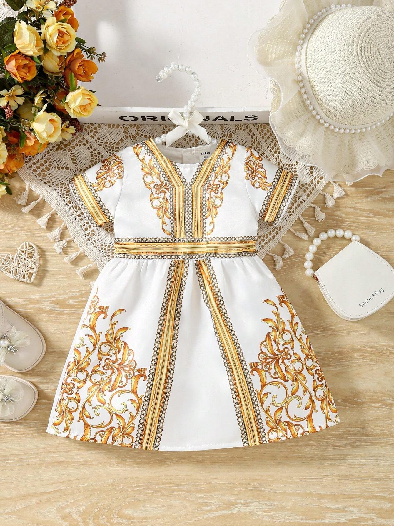 Comfortable, Cute and Fashionable Short-Sleeved Outdoor Palace Wedding Gown Design Printed Back Open Baby Girls' Dress