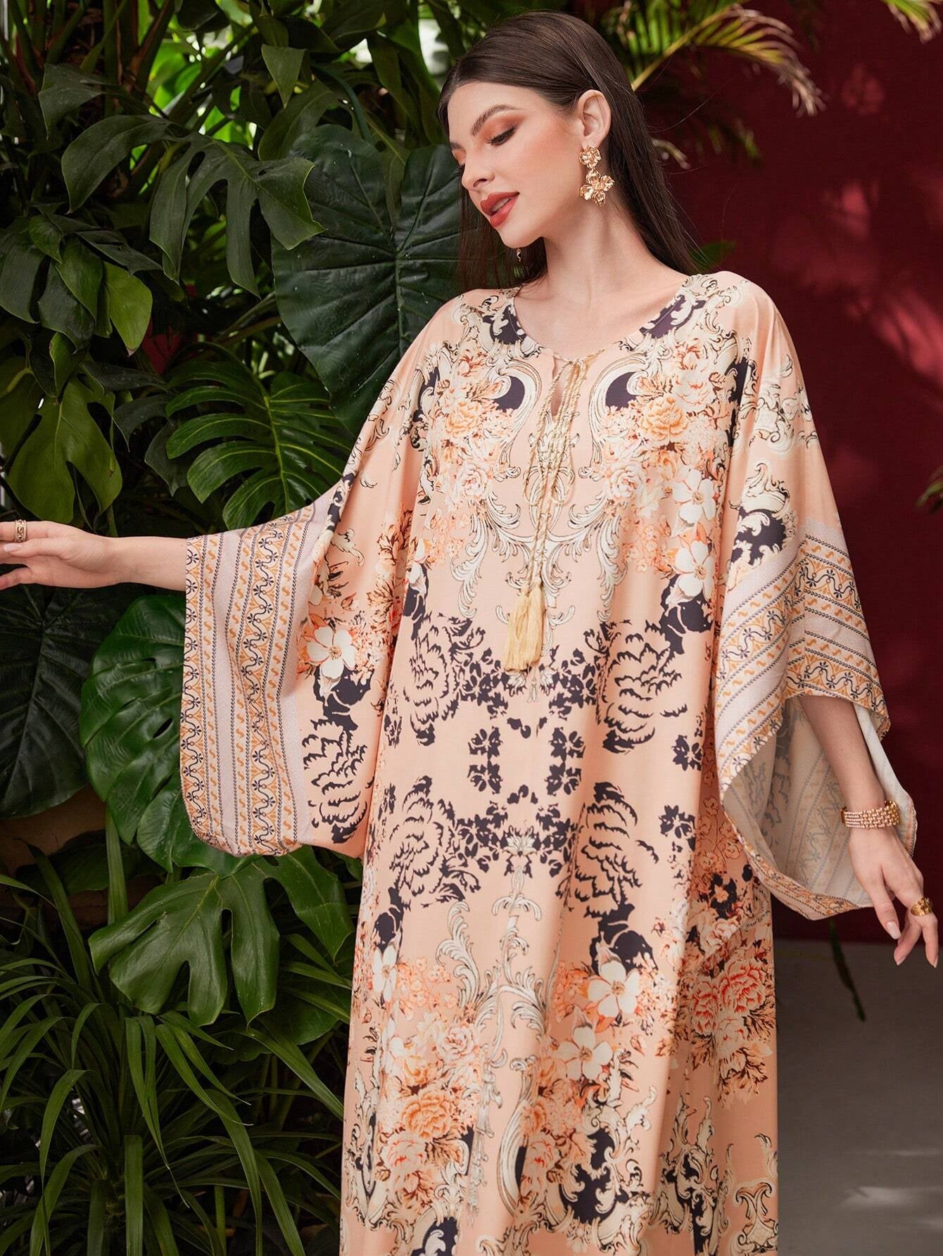 Najma Ladies' Floral Printed Batwing Sleeve Arab Style Dress