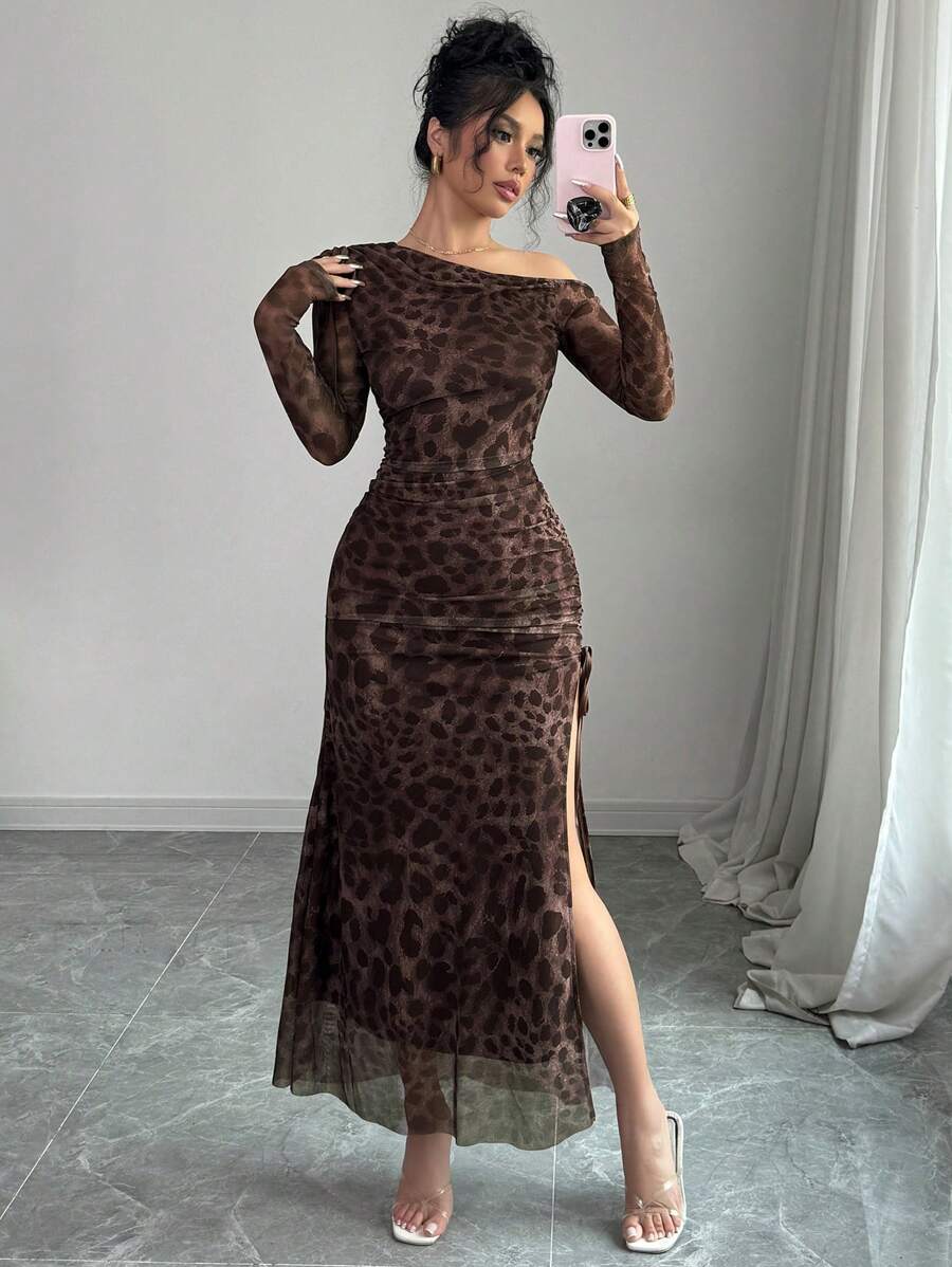 SHEIN Rafferiza فستان ماكسي بطبعة نمر متدرجة