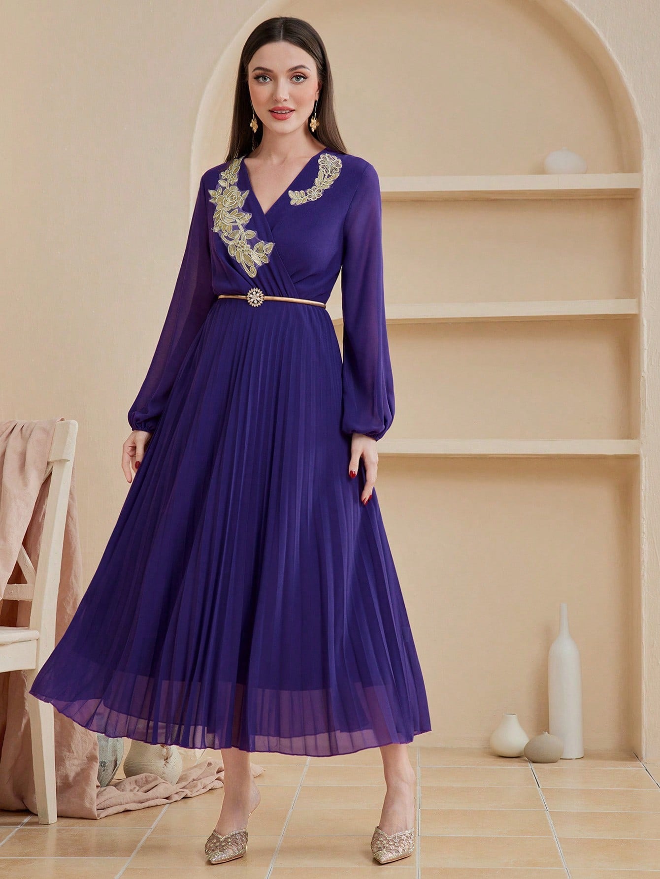 Najma Contrast Color Pleated Dress Design Long Sleeve Dress with Embroidery