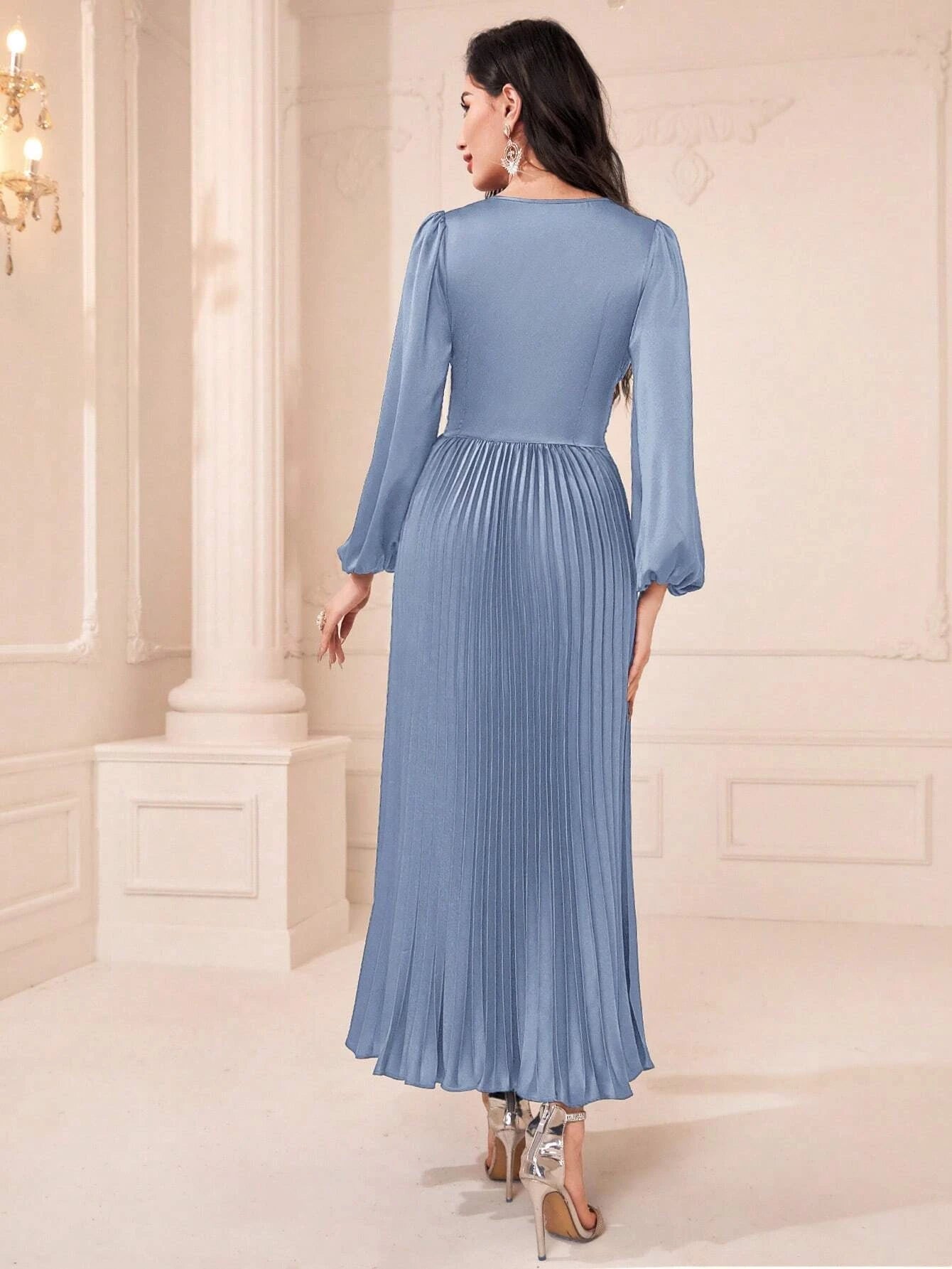 Modely Lantern Sleeve Pleated Hem Dress