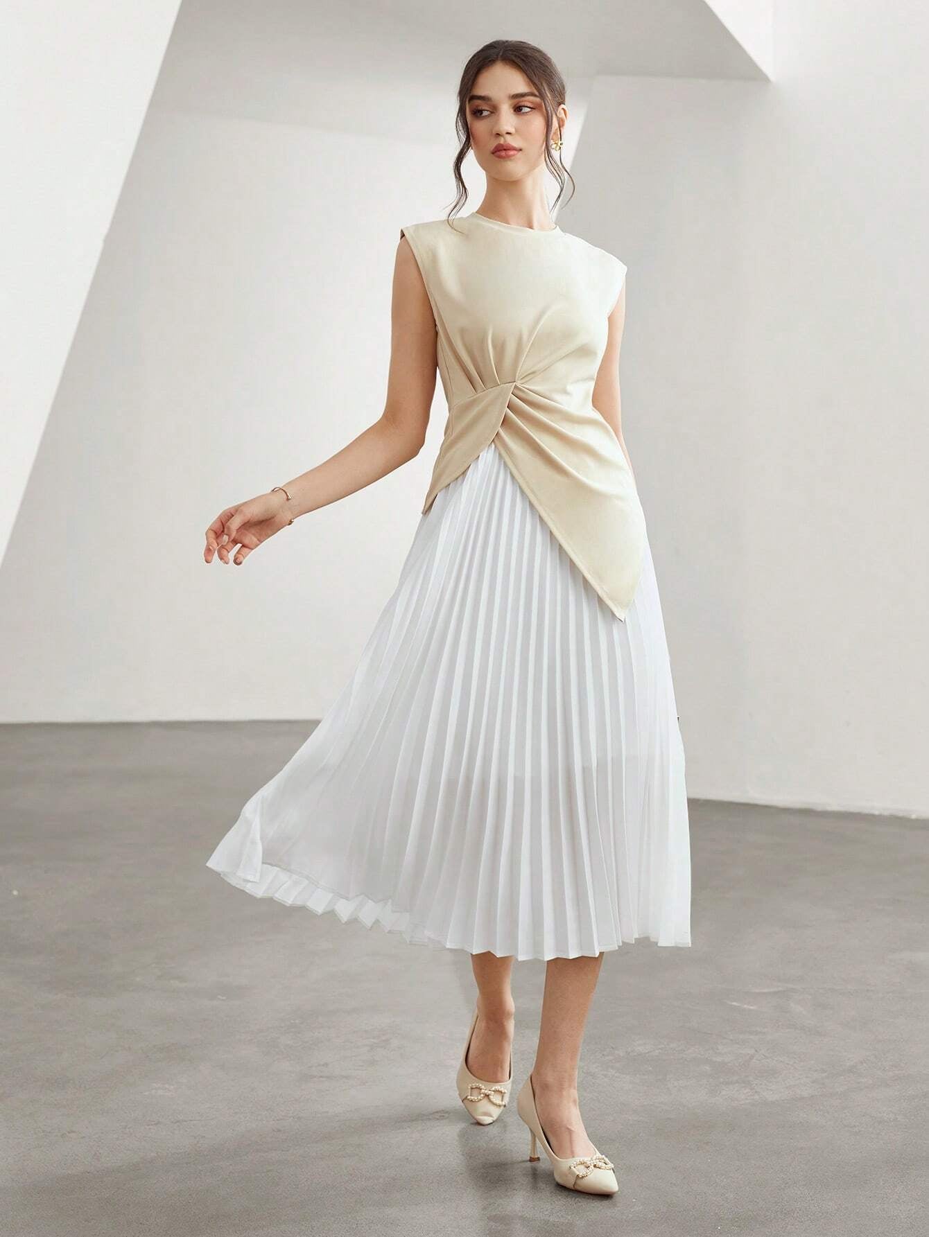 Mulvari Women'S Elastic Waist Pleated Skirt