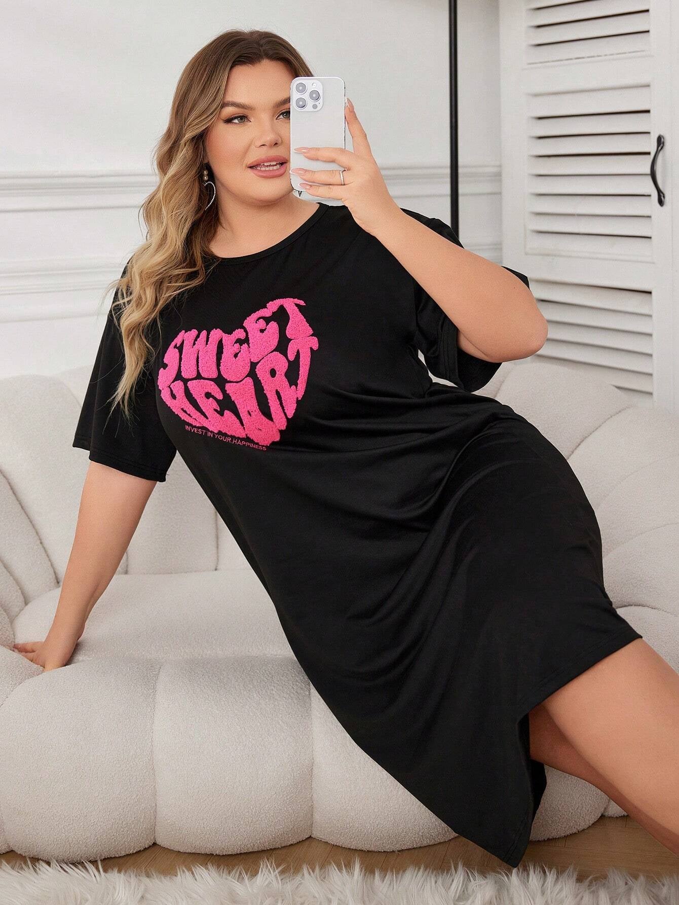 Plus Size Short Sleeve Letter & Heart Pattern Printed Casual Sleep Dress