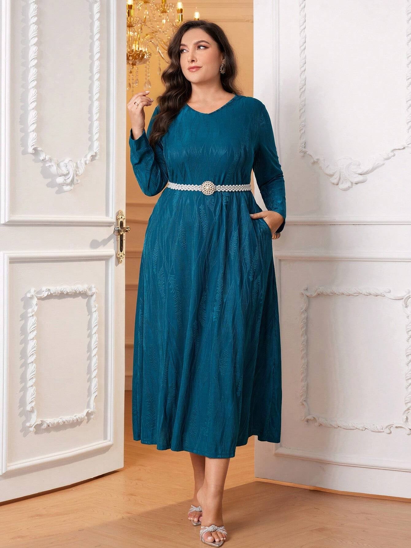 Mulvari plus Solid round Neck Dress