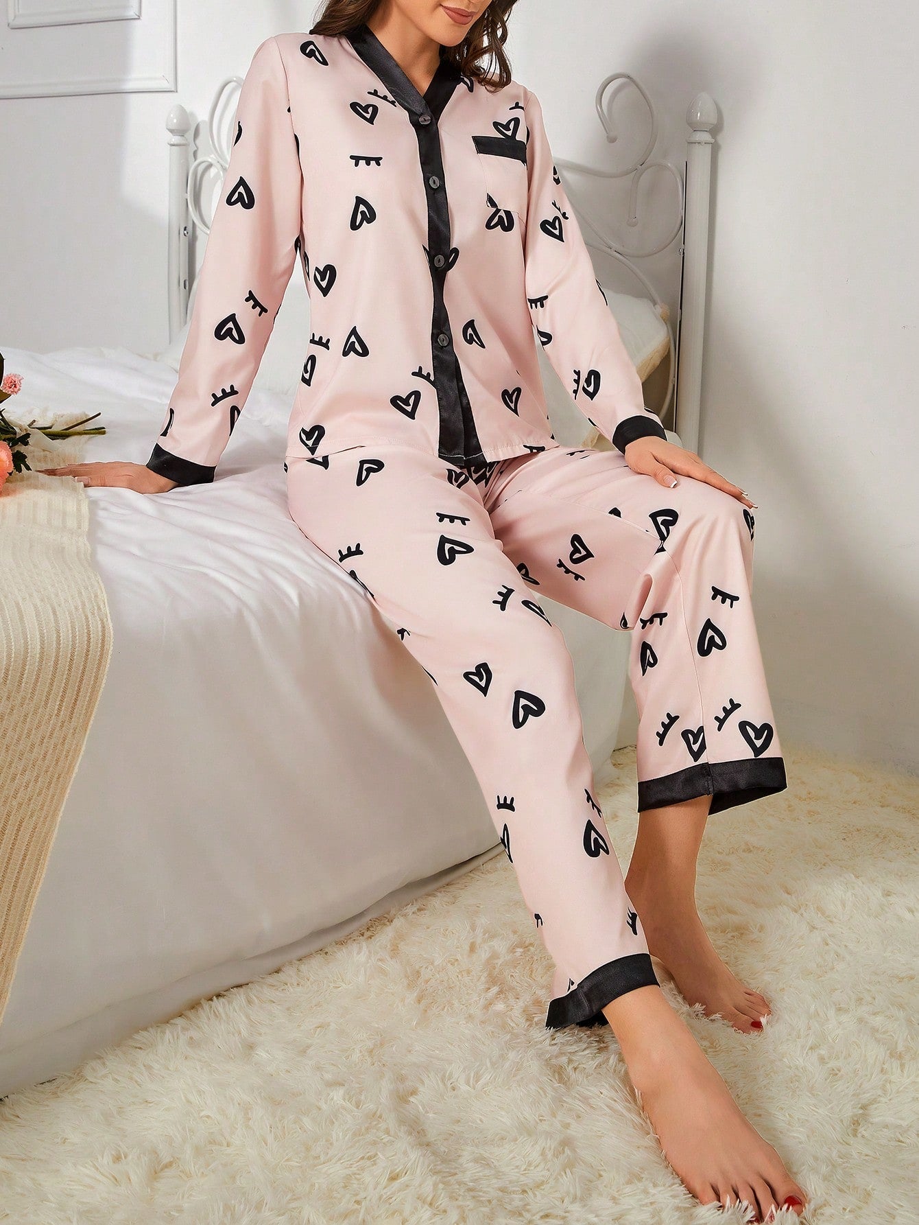 Women'S Eyelash & Heart Print Pajama Set