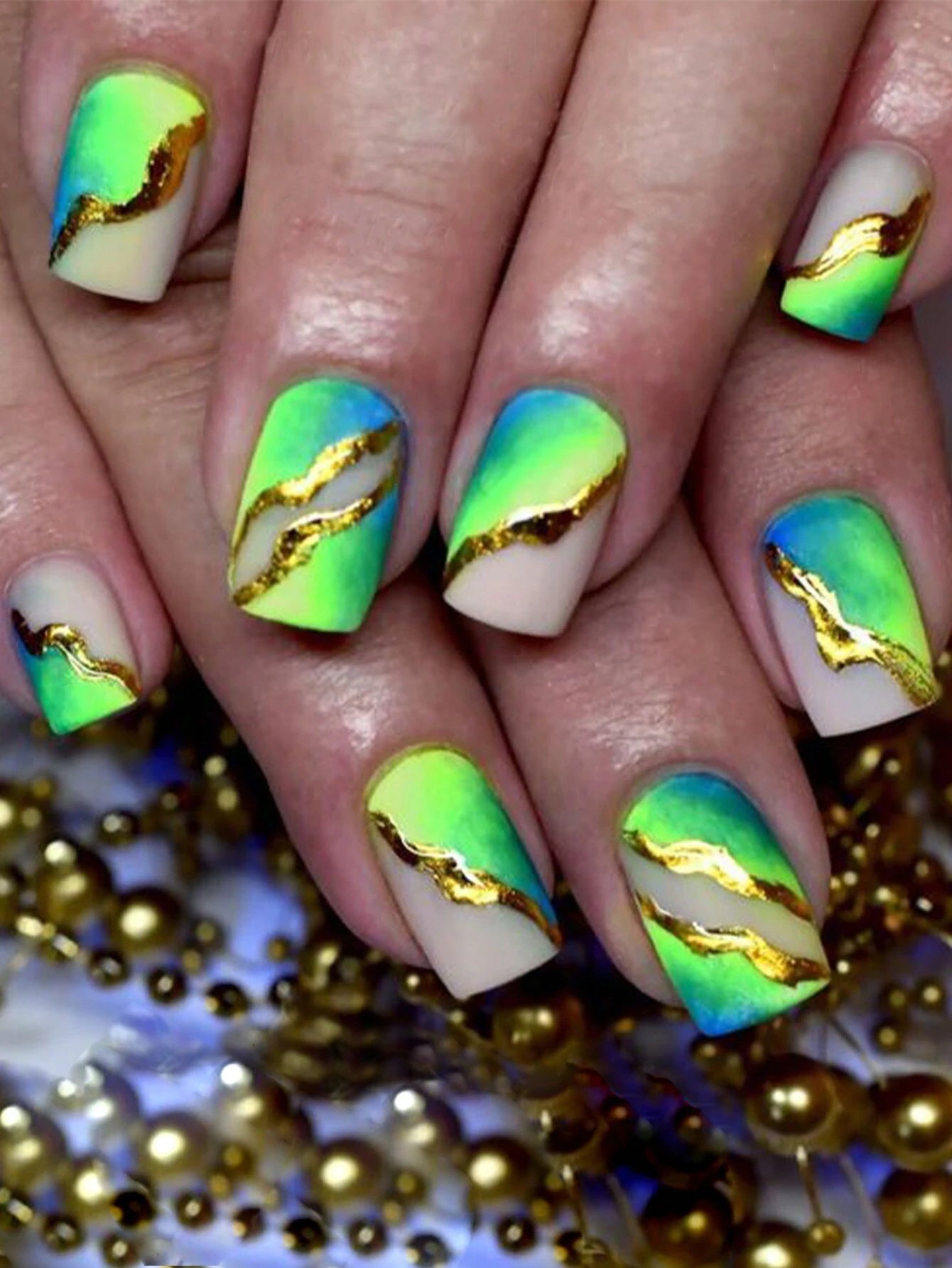 Green Smudged Gold Edge Short Square Wear Nails 24Pcs + 1 Piece of Jelly Glue + 1 Piece of Nail File