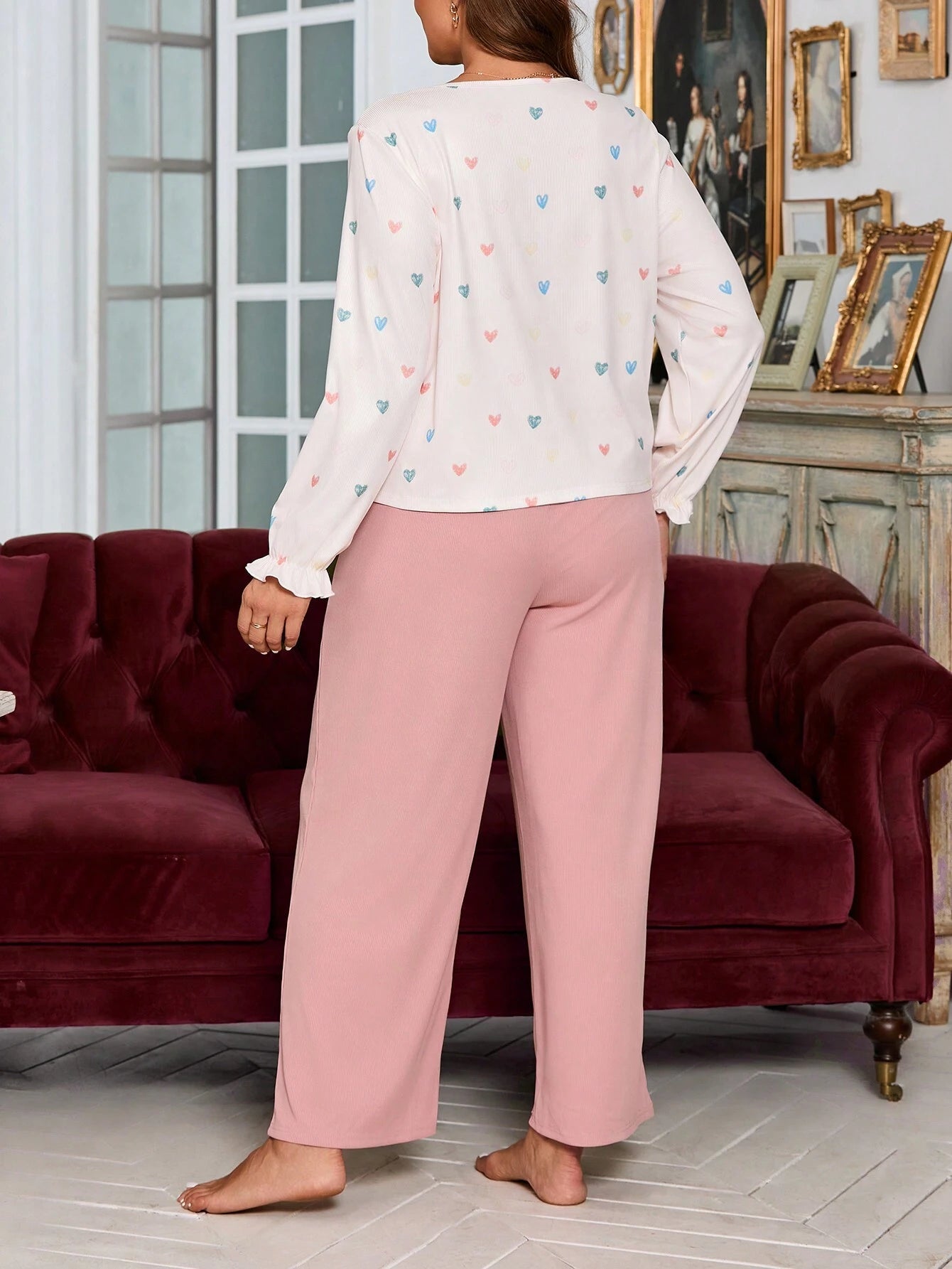 Ladies' plus Size Heart Shaped Lace Detail Sleeve Pajama Set