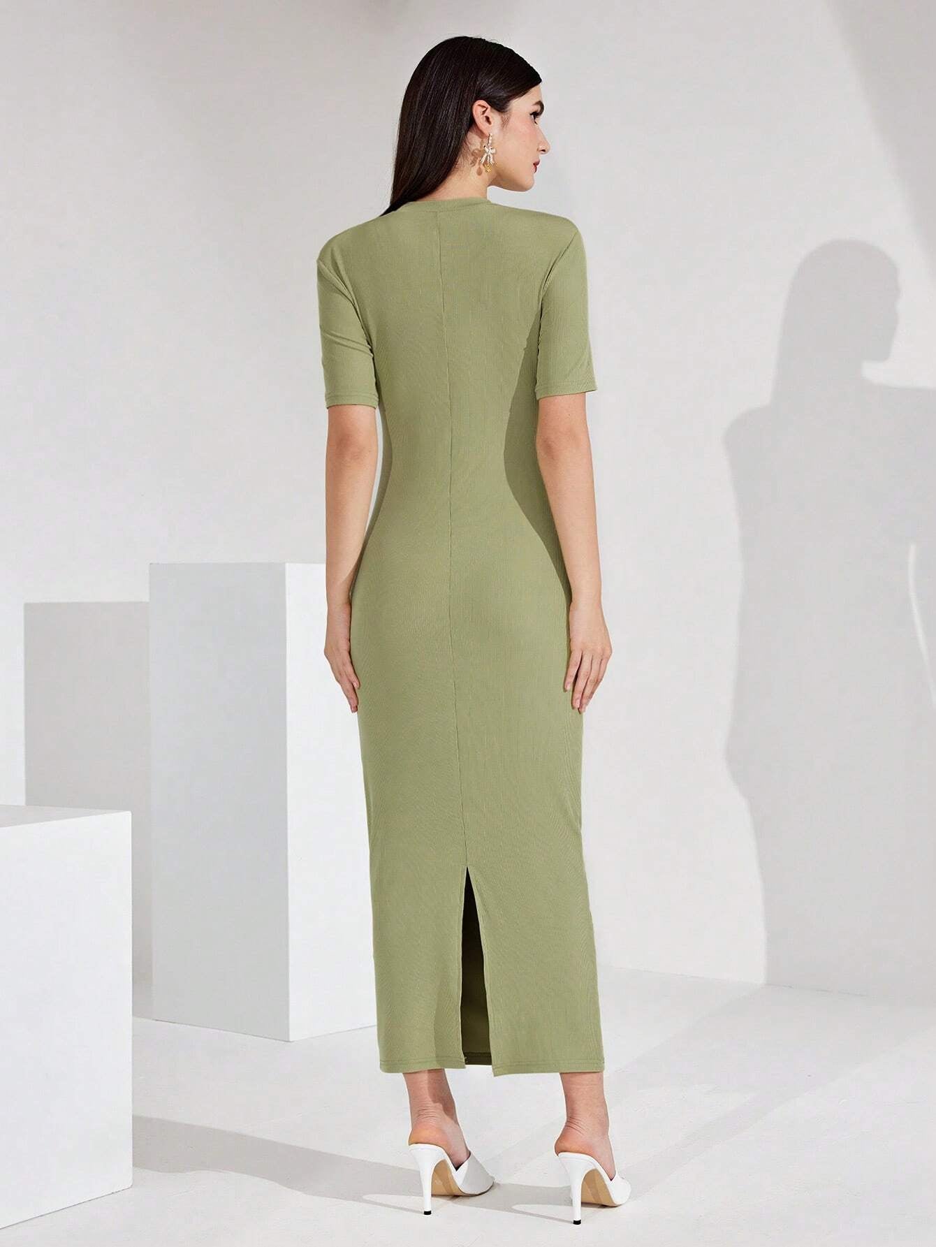 Mulvari Solid Color round Neckline Slim Fit Pleated Dress