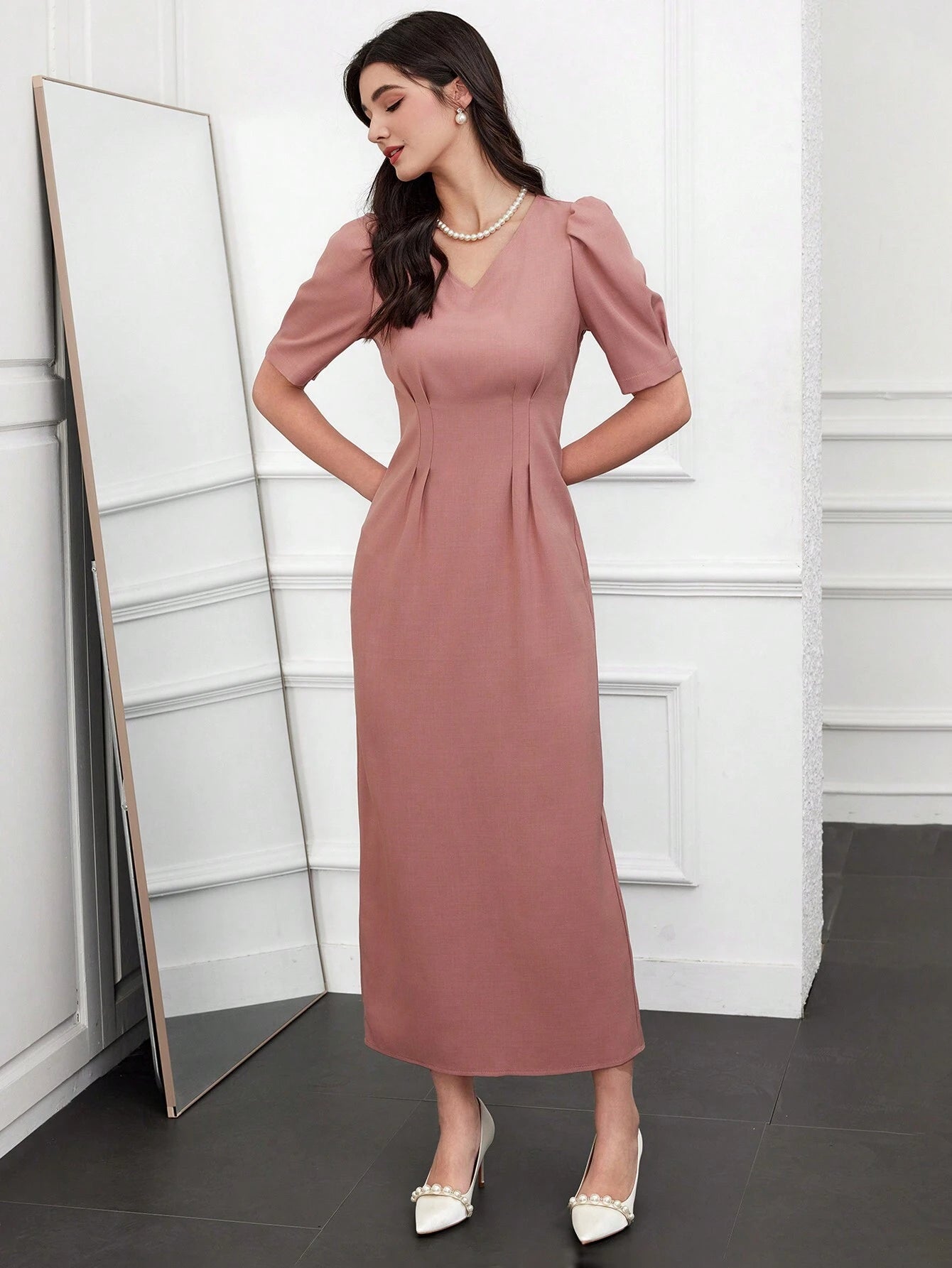 Modely V-Neck Puff Sleeve Dress