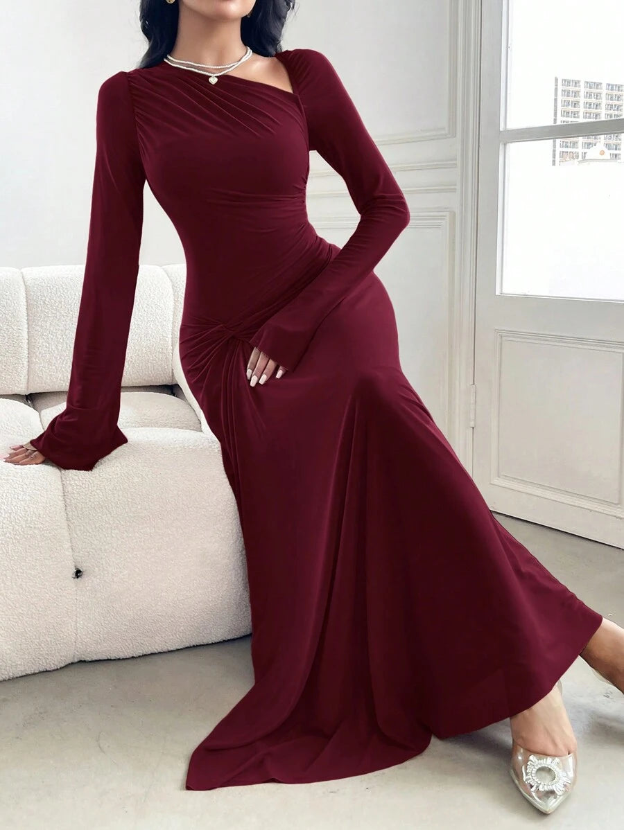 SHEIN Modely فستان عنابي طويل مع كشكشة و كم طويل واسع
