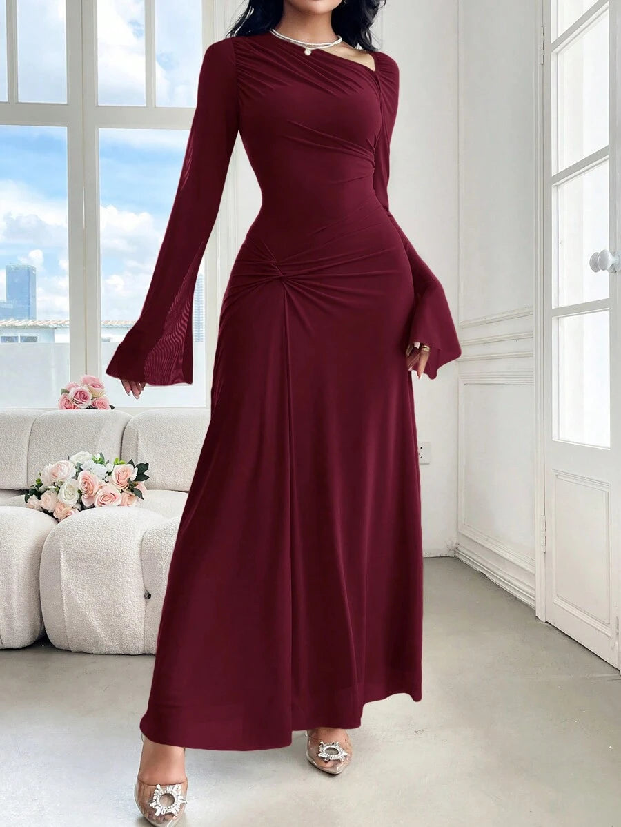 SHEIN Modely فستان عنابي طويل مع كشكشة و كم طويل واسع
