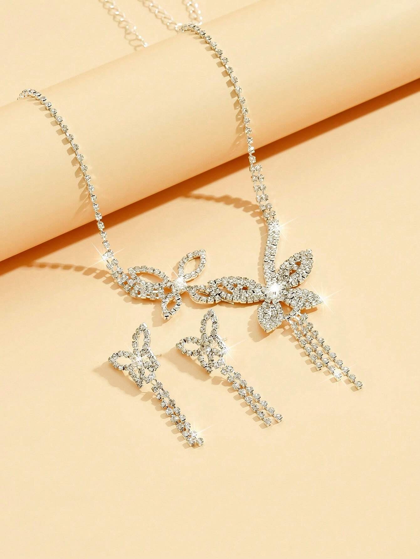 1 Set Bridal Photography Women'S Necklace & Accessories Set Including Silver Earrings, Necklace and Bracelet