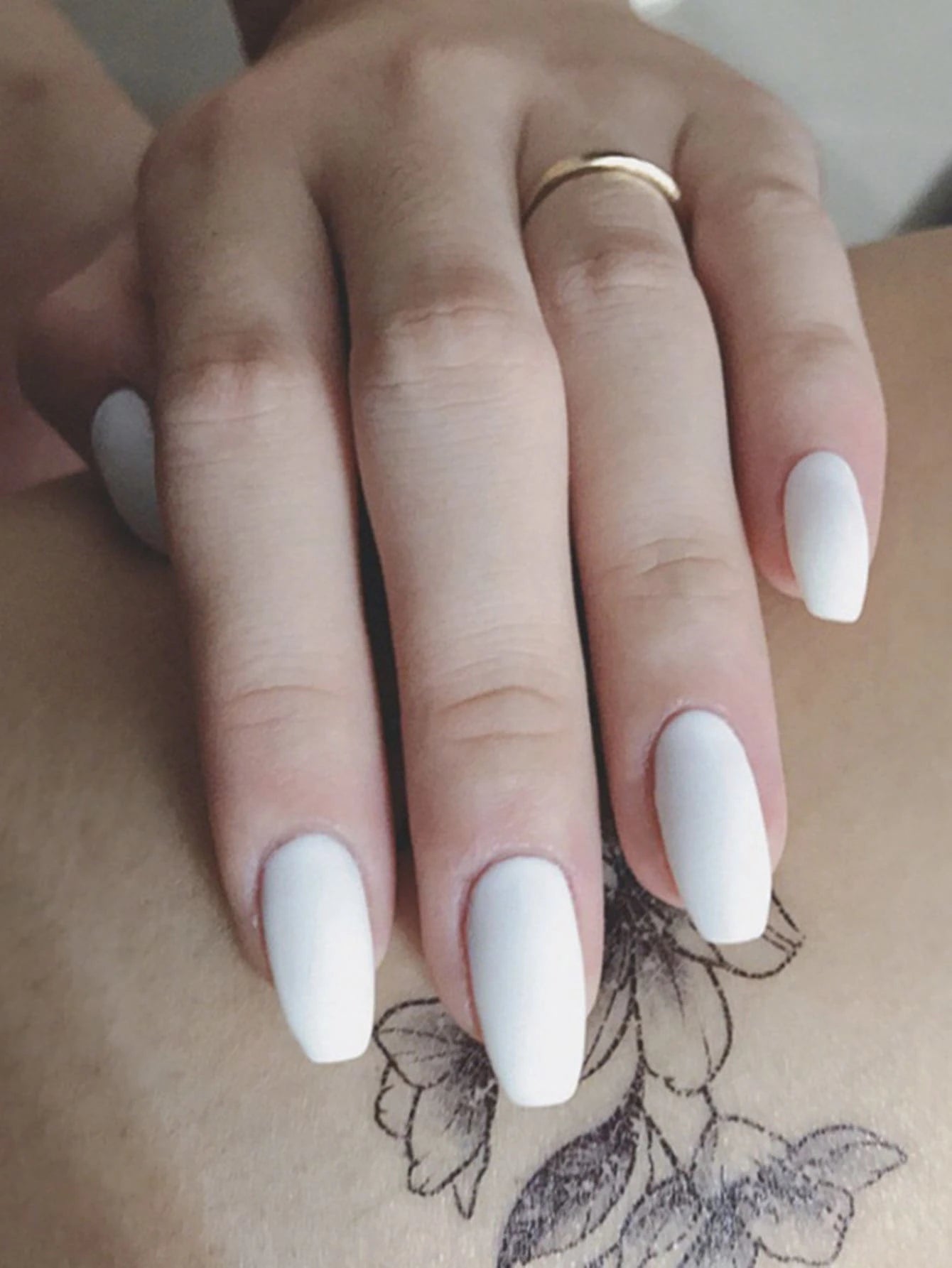 Get Glamorous with 24Pcs Medium Coffin White Matte Pure Color Fake Nail & 1Pc Nail File & 1Sheet Tape