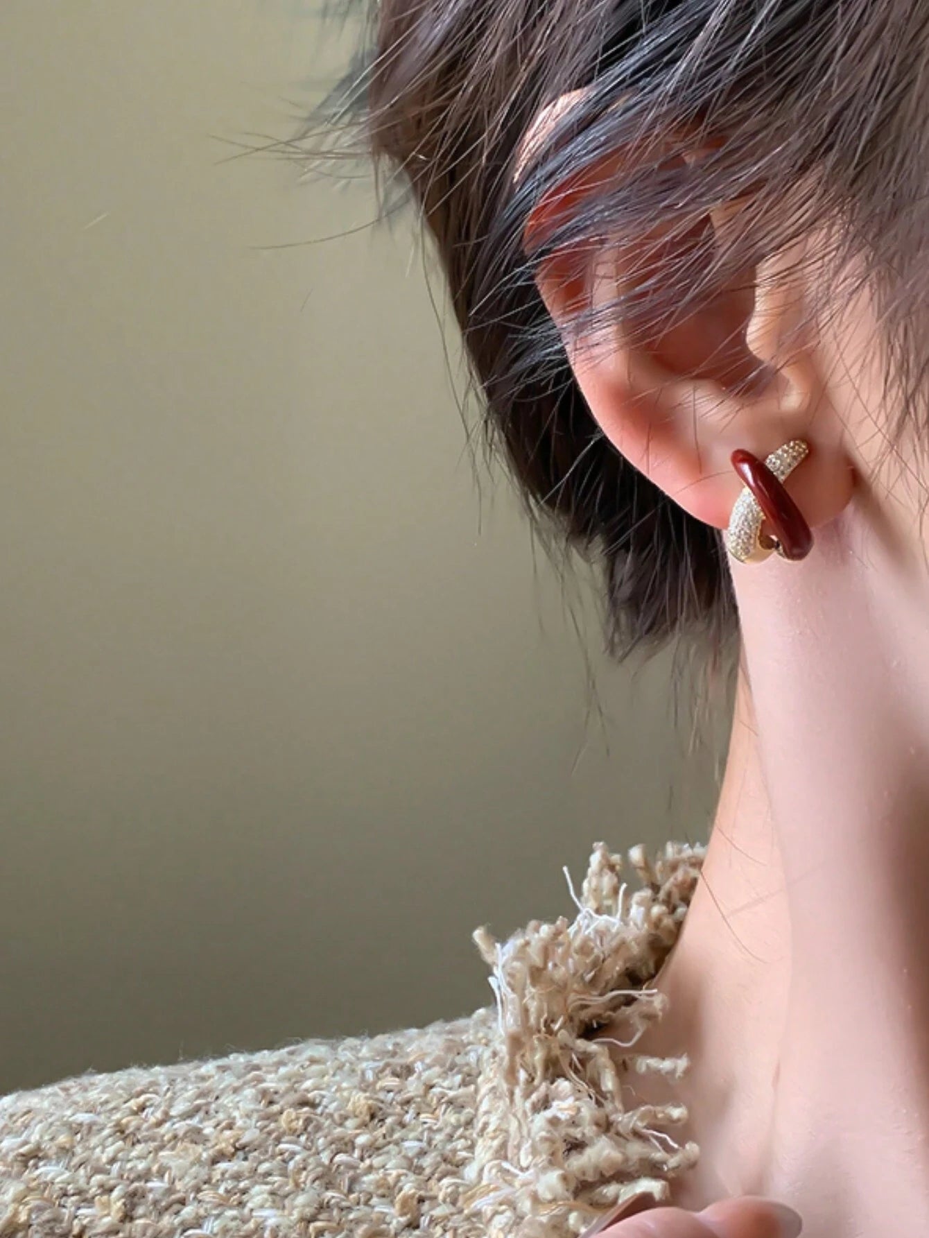 Korean Ins Style Red Cross 925 Sterling Silver Needle Stud Earrings with Unique Design, High-End Women'S Earrings 2023