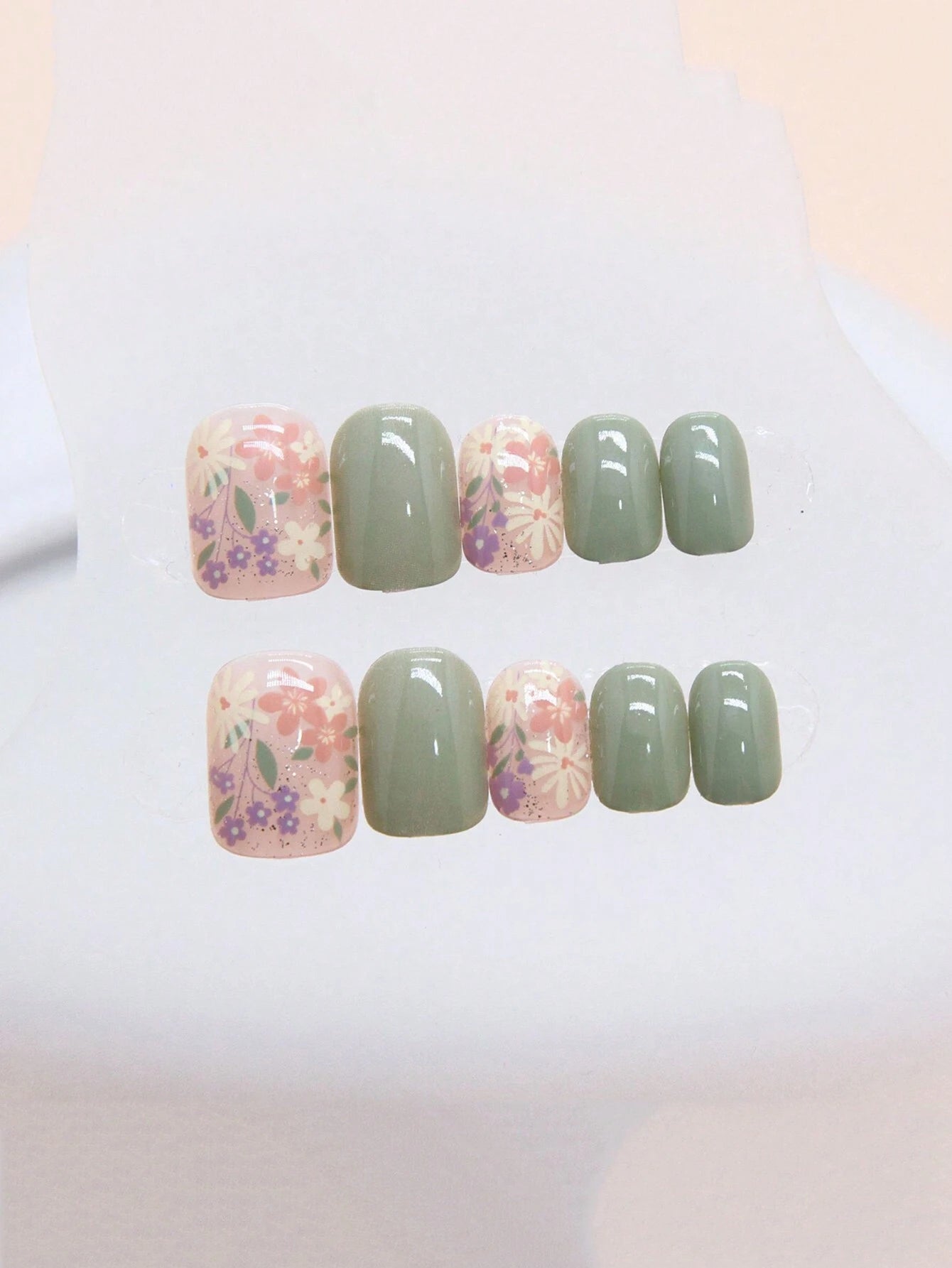 24Pcs Short Minimalist Solid Color False Nails Set for Nail Art Including Red Nails, 1Pc Jelly Glue and 1Pc Nail File