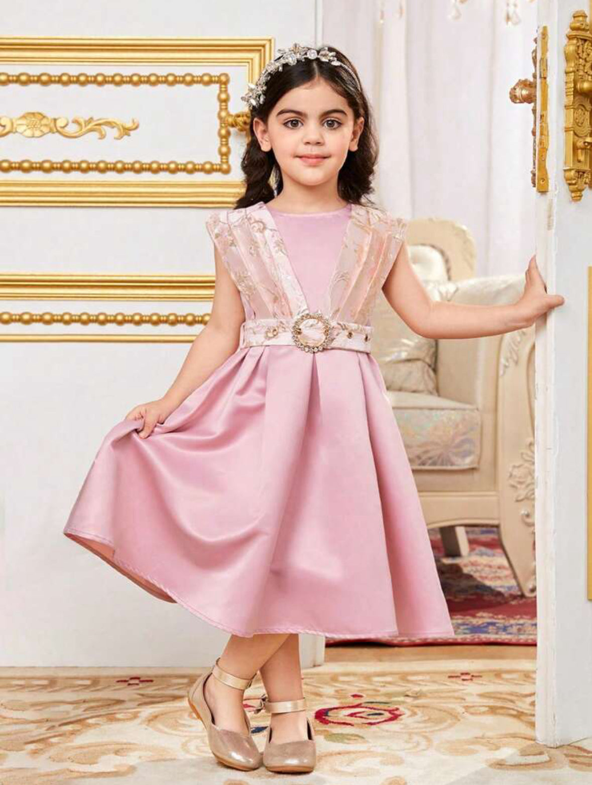 SHEIN Kids فستان بنات بالجاكار ساتان بقطع باتشورك مع حزام مشبك بالراين