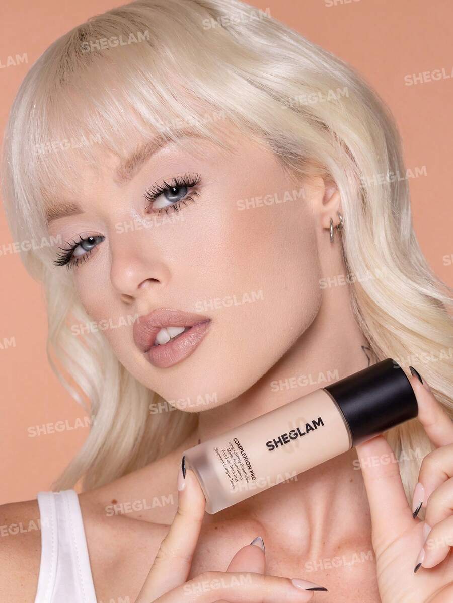 SHEGLAM أساس سائل مات بالتهوية طويل الأمد للبشرة-أساس سائل مات لا يتلطخ بالعرق يسيطر على الزيت و يحجب المسام غير لامع مضاد للماء و خالي من العيوب لا يتلاشى و لا يثقل على البشرة ويدوم طويلاً، مناسب للبشرة الفاتحة
